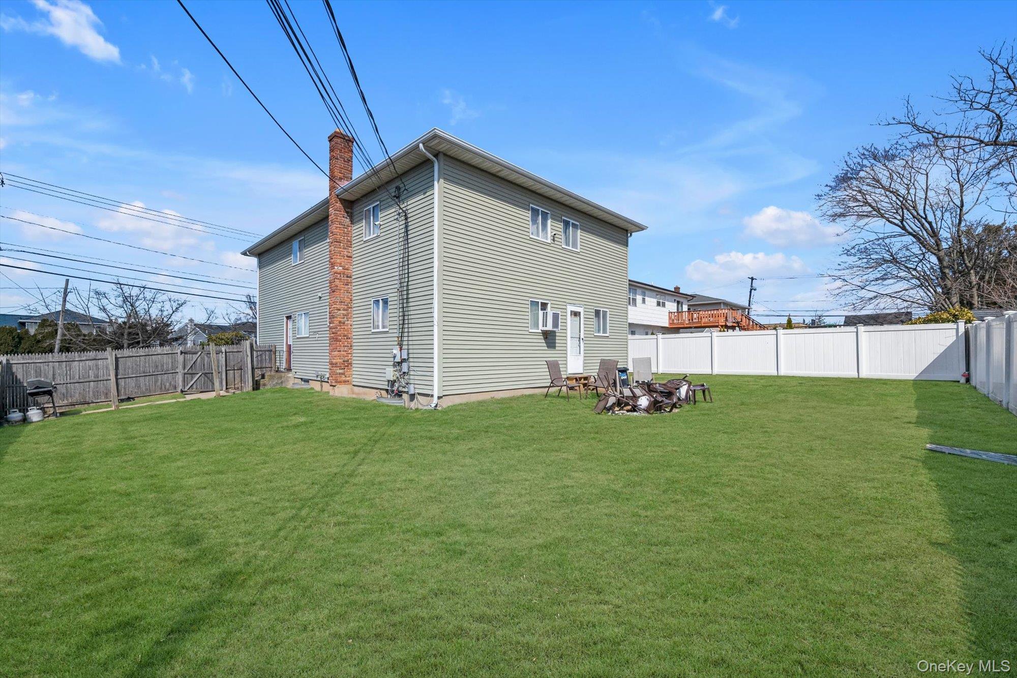 #13 photo, 4792 Hempstead Turnpike, Farmingdale , NY 11735