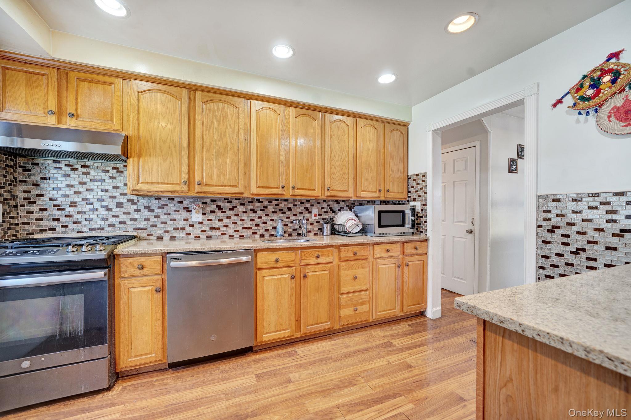 #10 photo, 54 Cypress Avenue, Bethpage , NY 11714