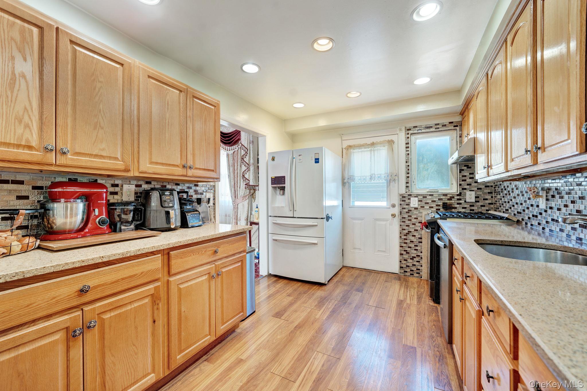 #9 photo, 54 Cypress Avenue, Bethpage , NY 11714