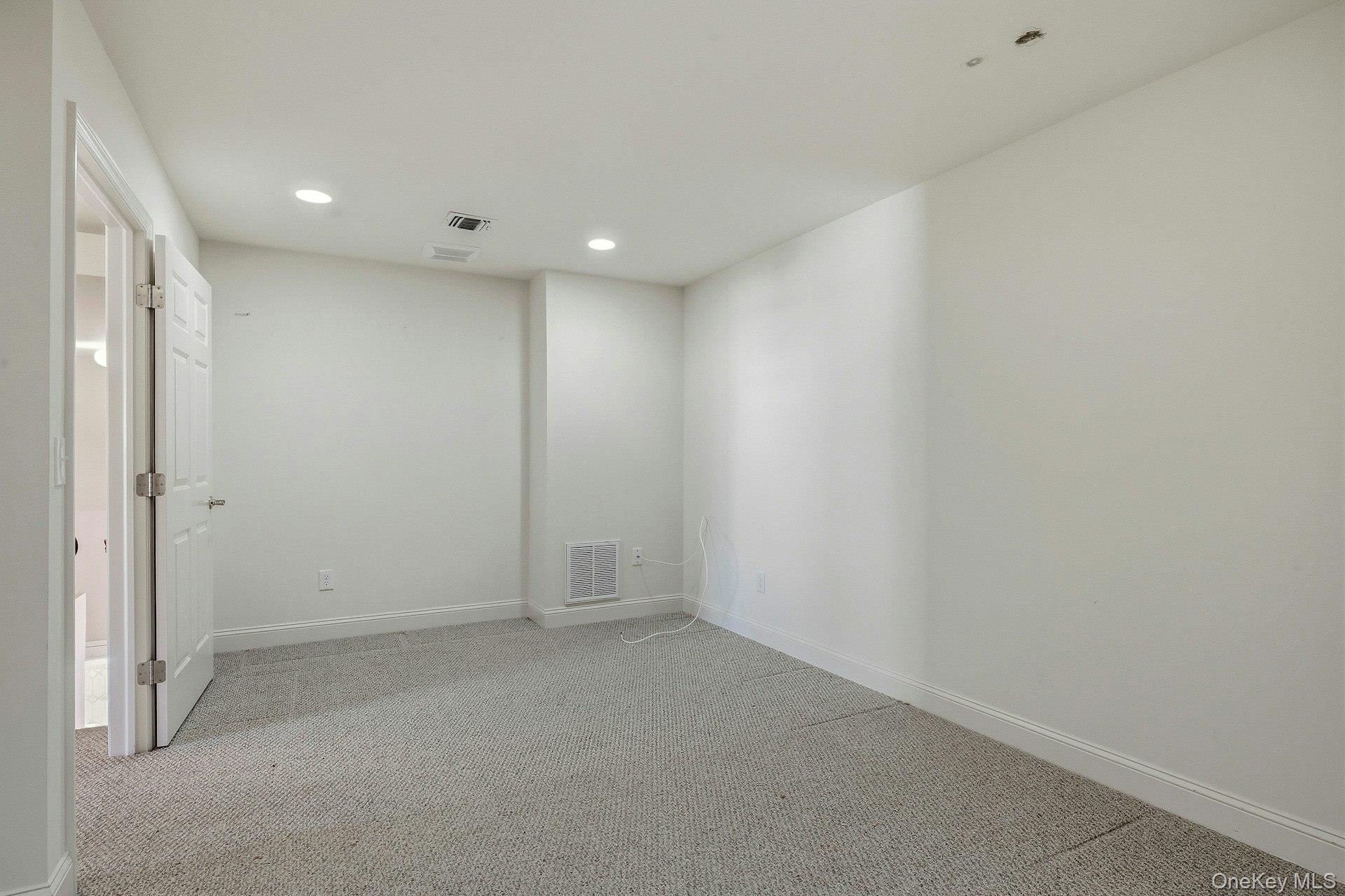 #19 photo, 83 Pacific Dunes Court, Medford , NY 11763