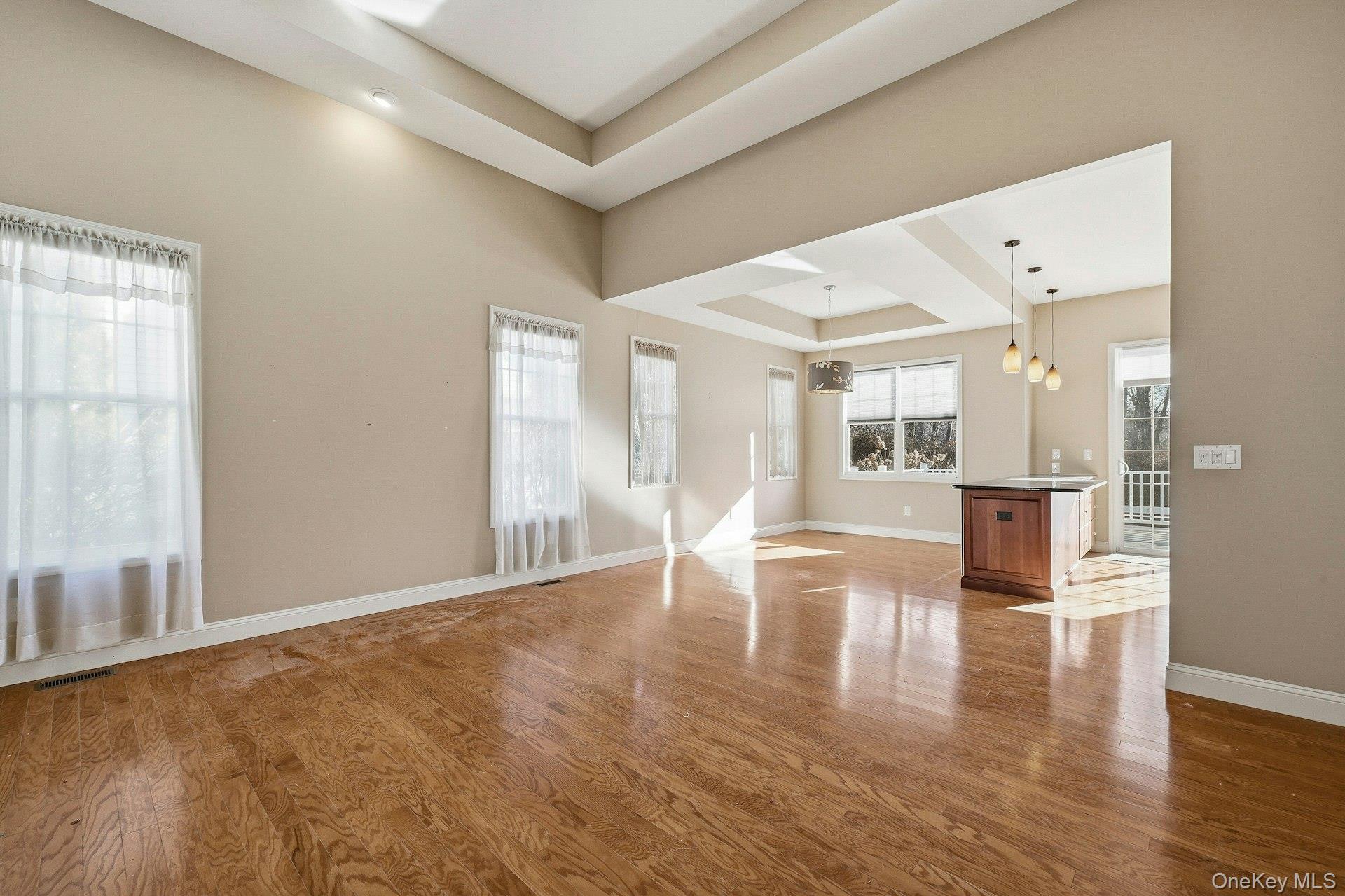 #5 photo, 83 Pacific Dunes Court, Medford , NY 11763