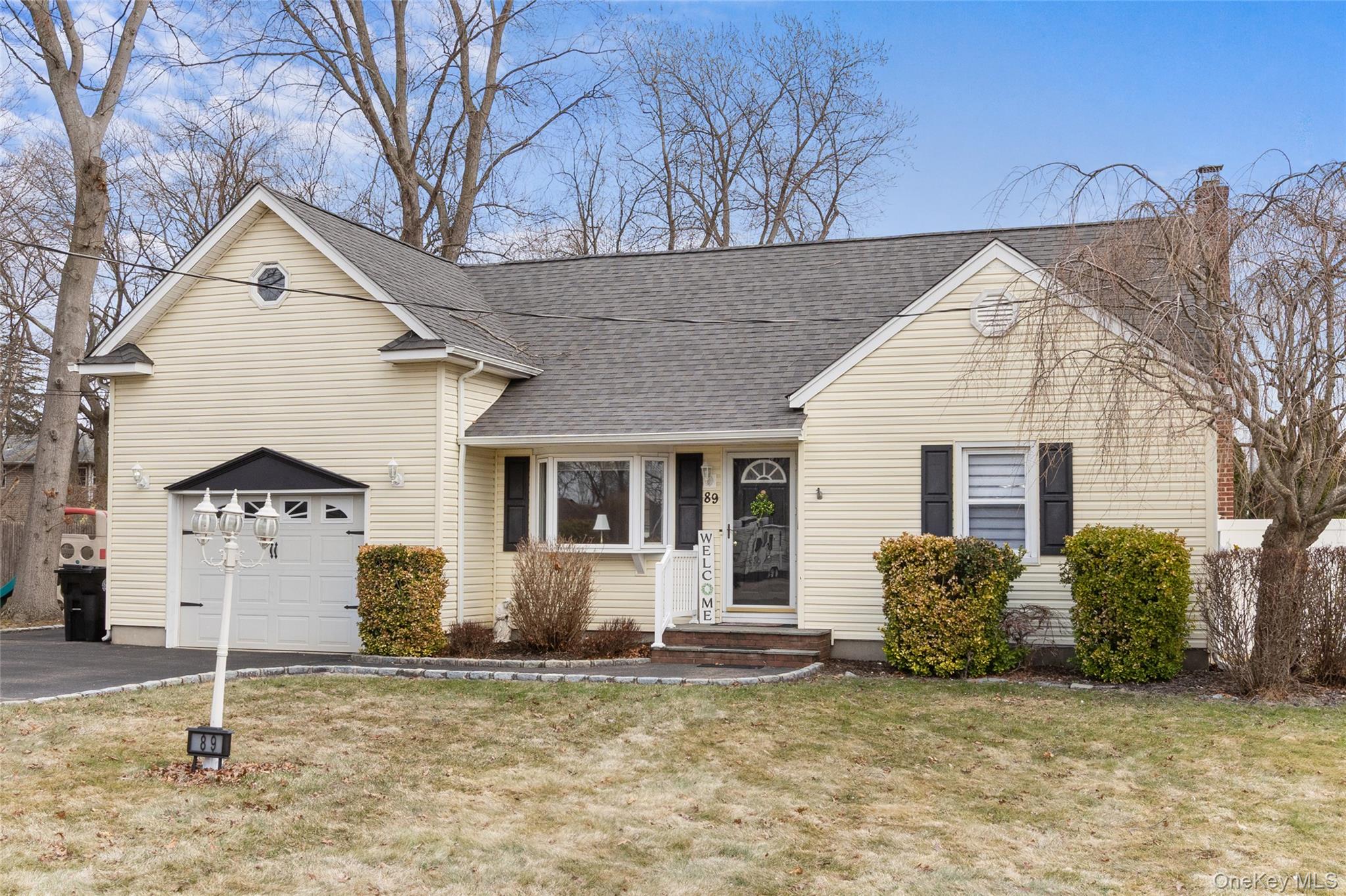 #1 photo, 89 Cotter Street, سوفولك West Islip , NY 11795