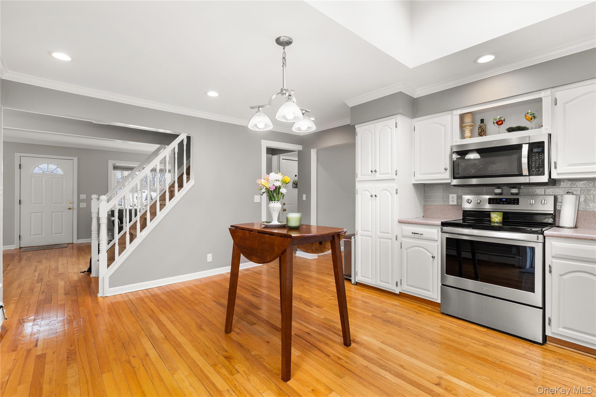 #6 photo, 89 Cotter Street, سوفولك West Islip , NY 11795