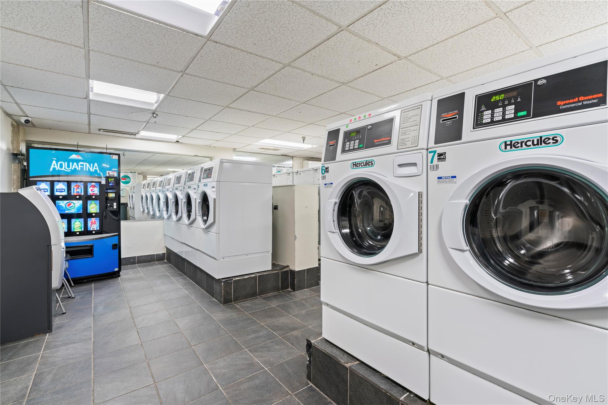 #12 photo, 25-40 Shore Boulevard, كوينز Astoria , NY 11102