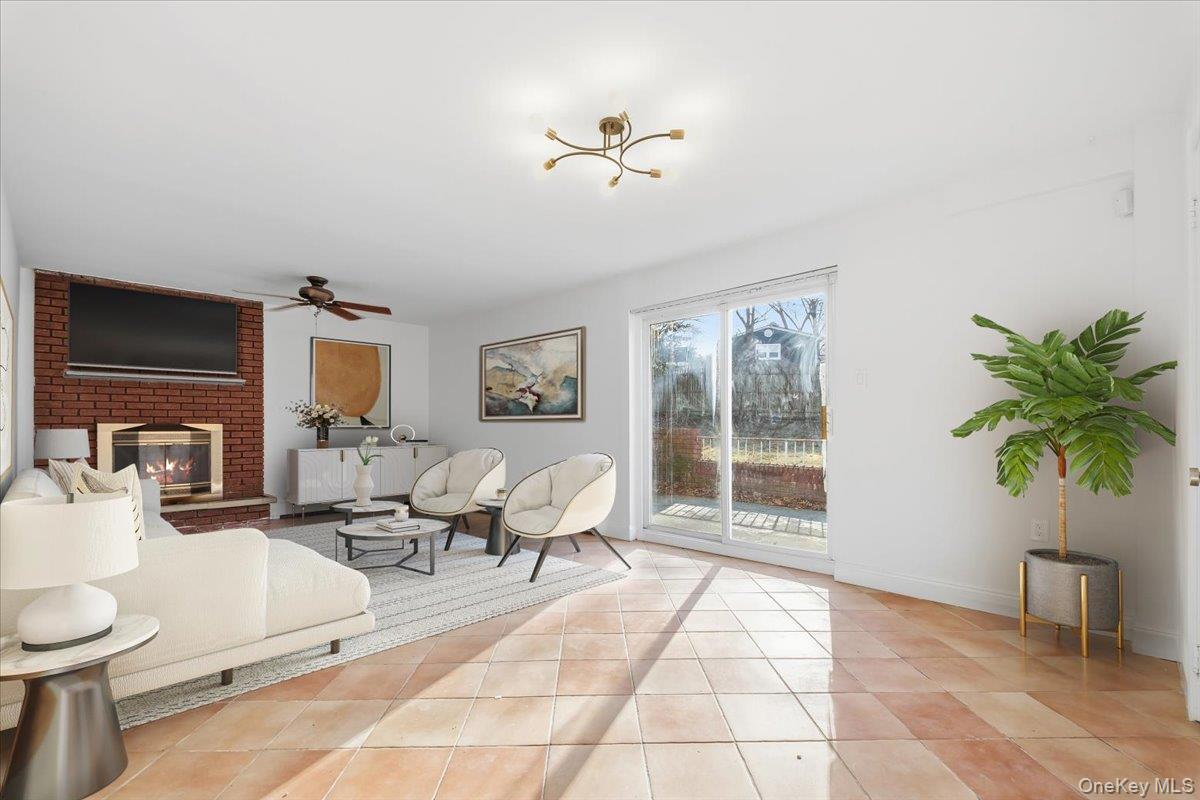 #18 photo, 21 Park Avenue, White Plains , NY 10607