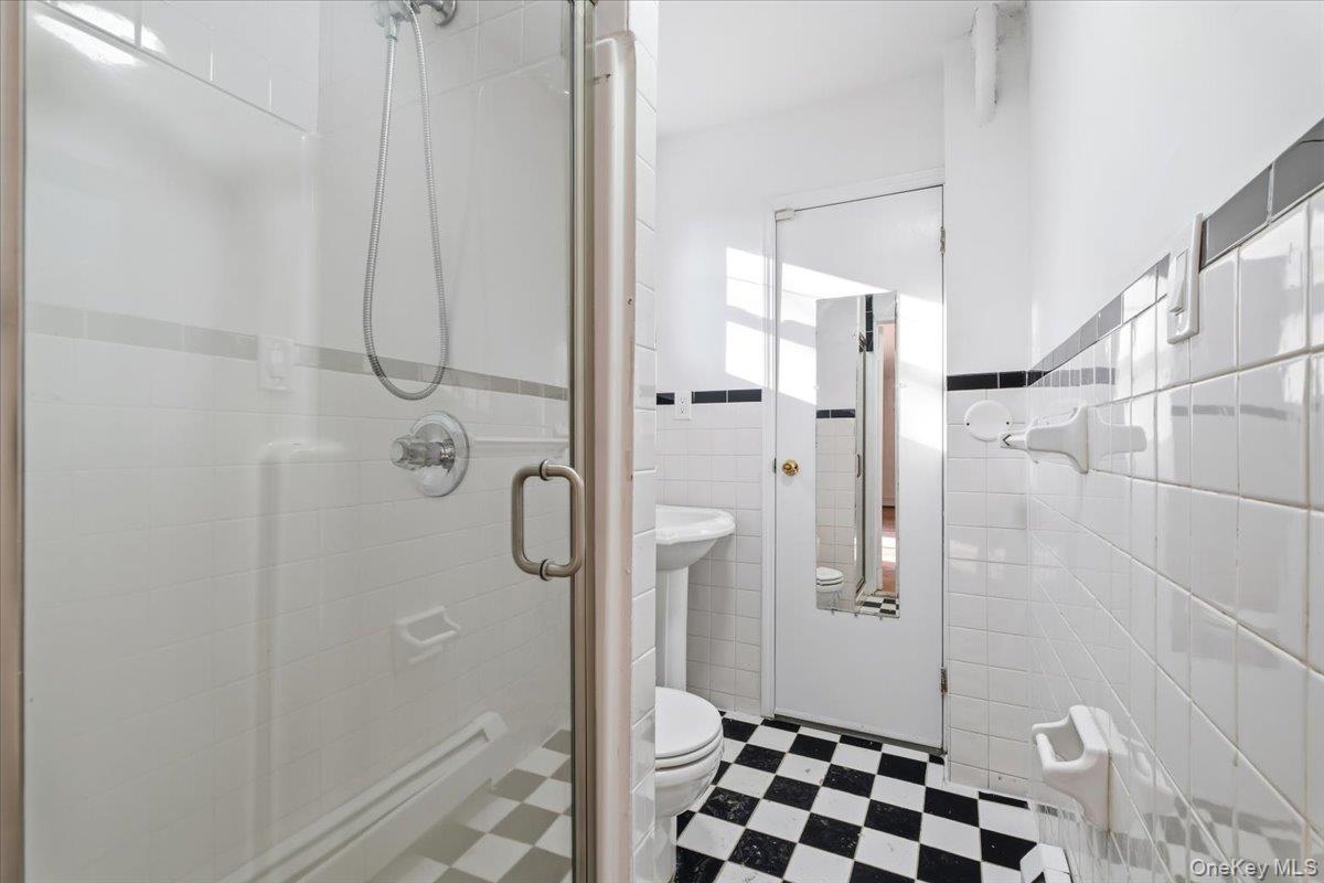 #20 photo, 21 Park Avenue, White Plains , NY 10607