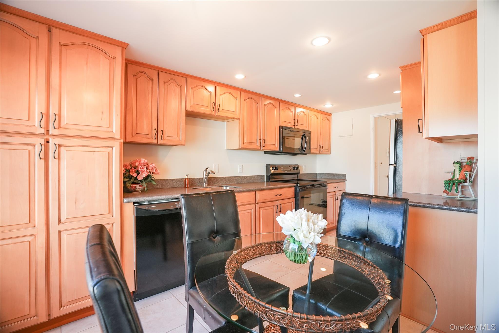 #12 photo, 400 High Point Drive, 纽约州 Hartsdale , NY 10530