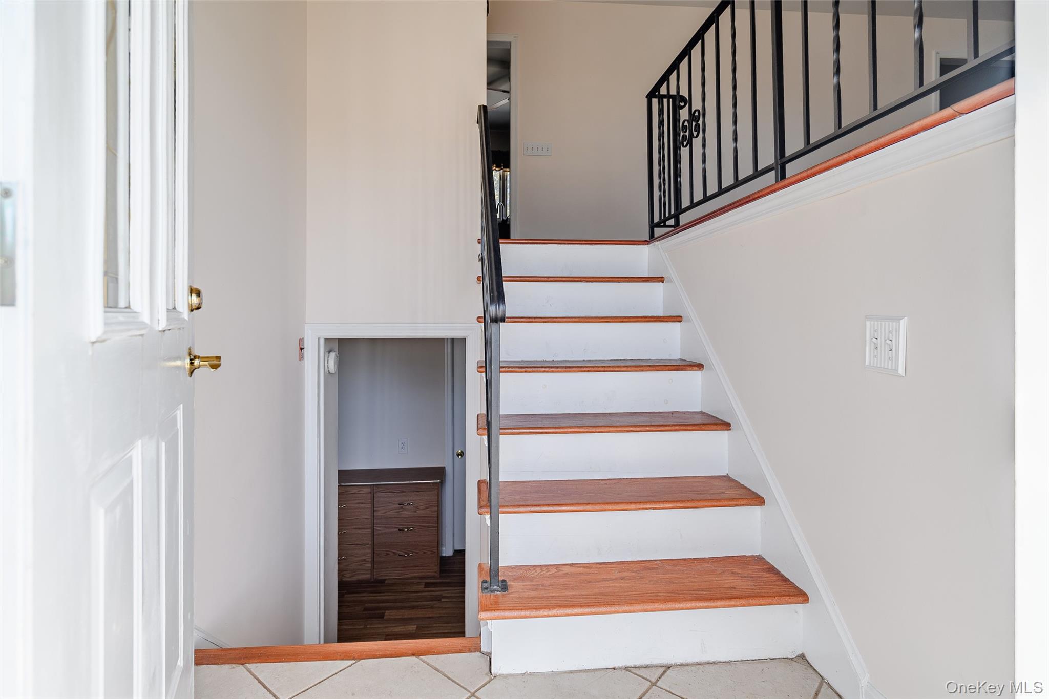 #4 photo, 7 Bittersweet Dr, Danbury, Call Listing Agent , CT 06811