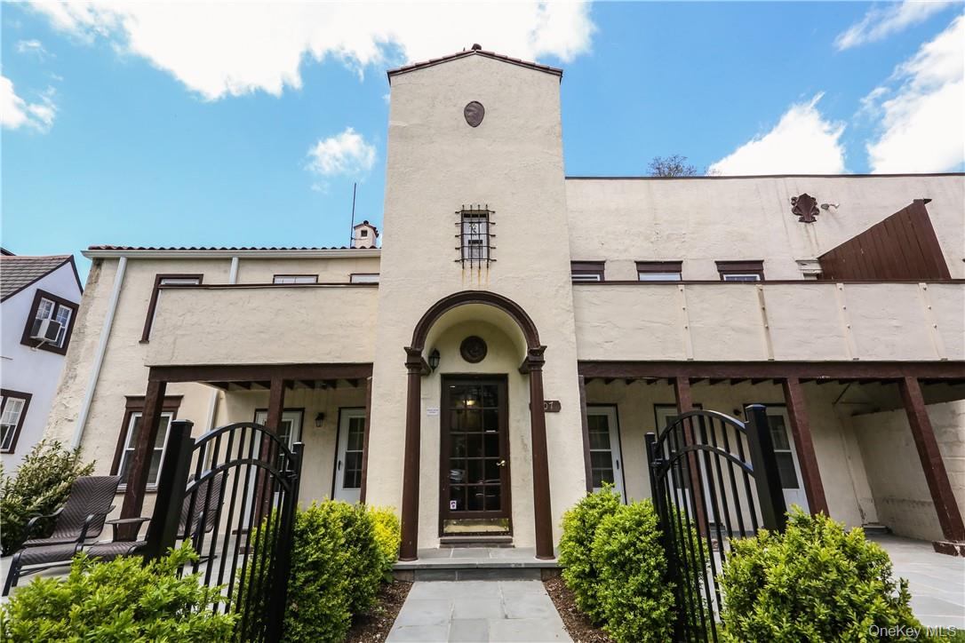 #1 photo, 107 Kensington Road, Бронкс ‖ Bronxville , NY 10708