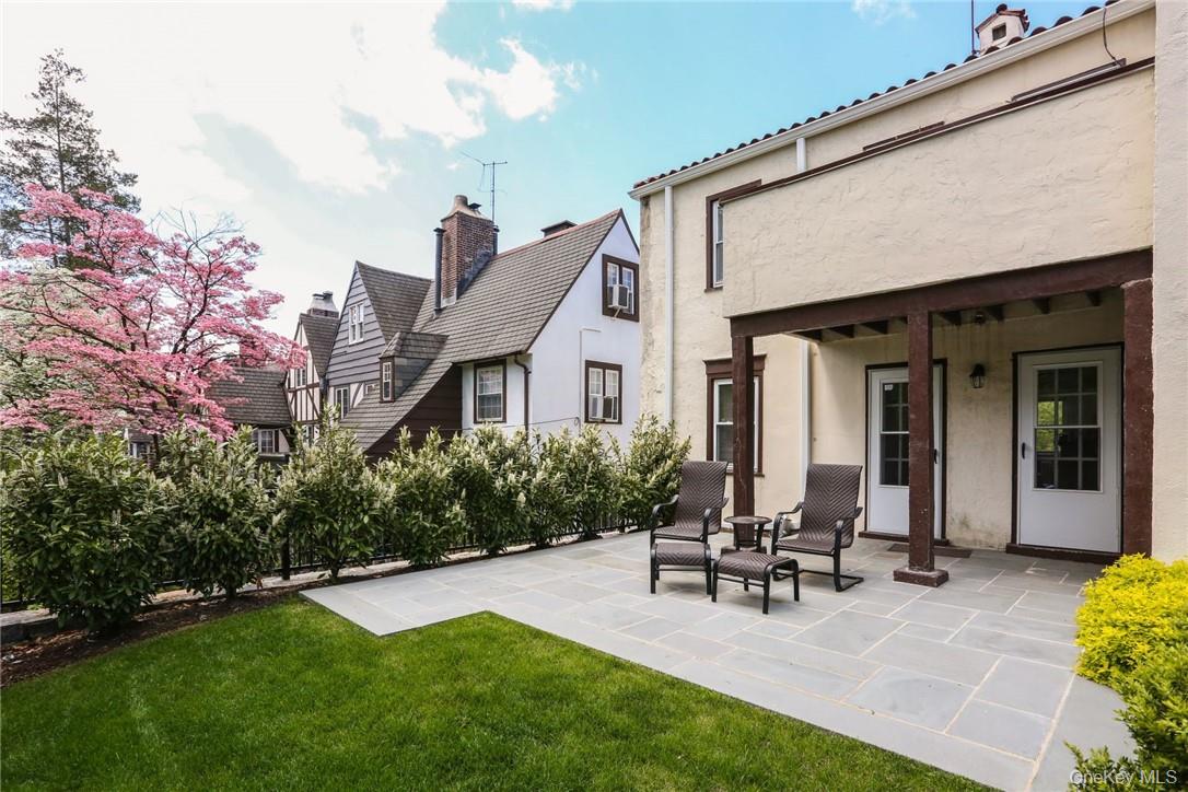 #13 photo, 107 Kensington Road, Бронкс ‖ Bronxville , NY 10708