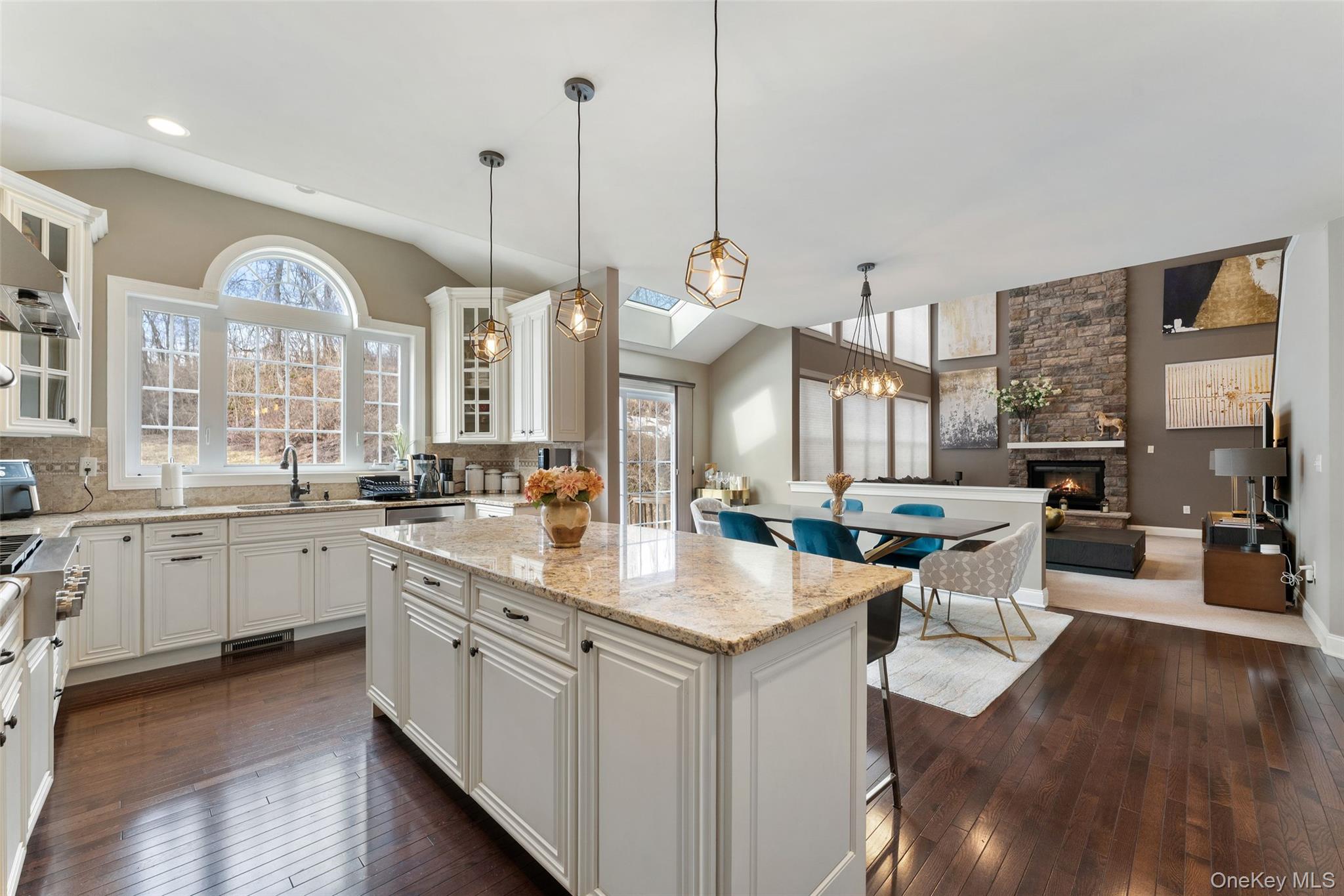 #11 photo, 108 Boxwood Circle, Hopewell Junction , NY 12533