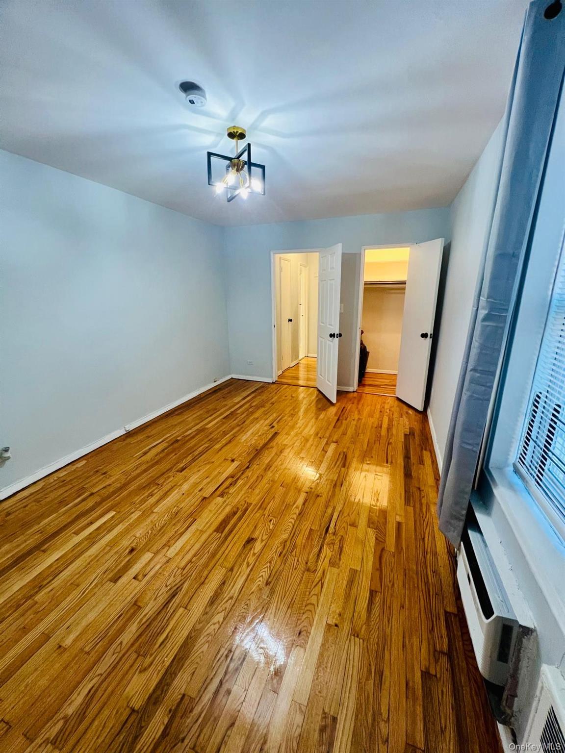 #6 photo, 1332 Metropolitan Avenue, برونكس Bronx , NY 10462