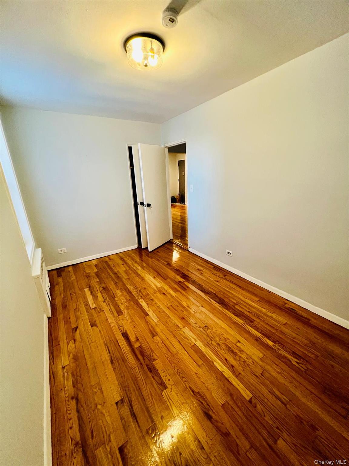 #7 photo, 1332 Metropolitan Avenue, برونكس Bronx , NY 10462