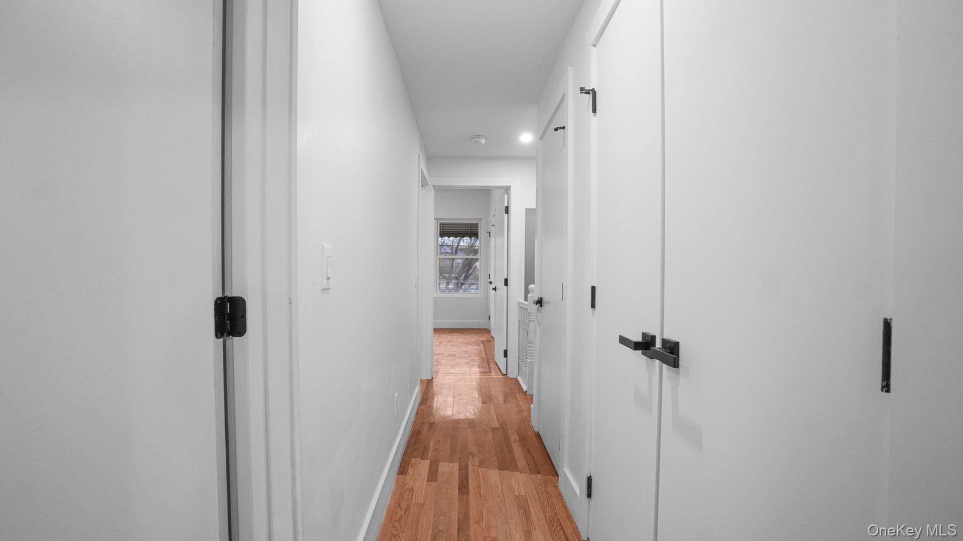 #13 photo, 4365 De Reimer Avenue, Bronx , NY 10466