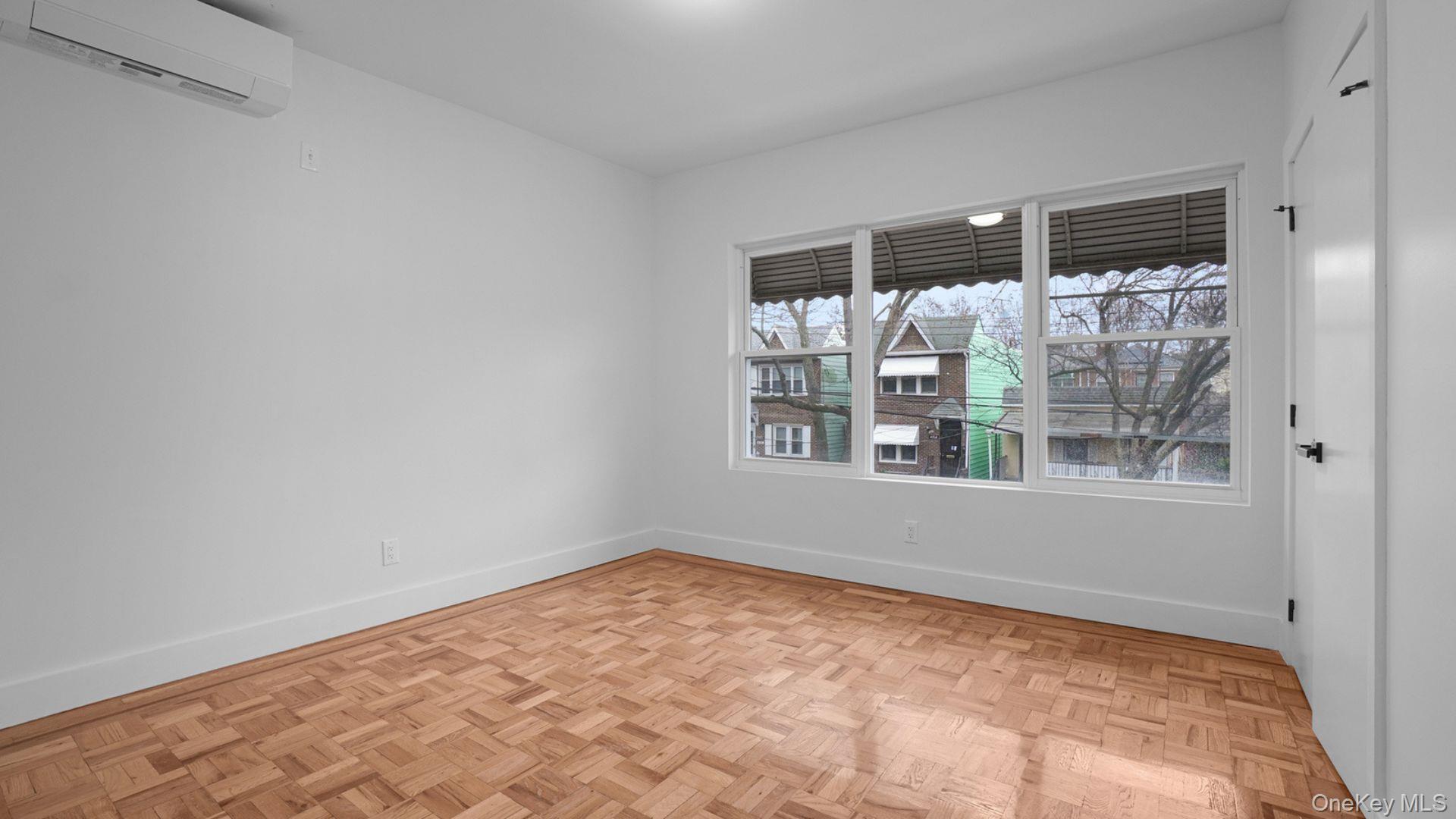 #14 photo, 4365 De Reimer Avenue, Bronx , NY 10466