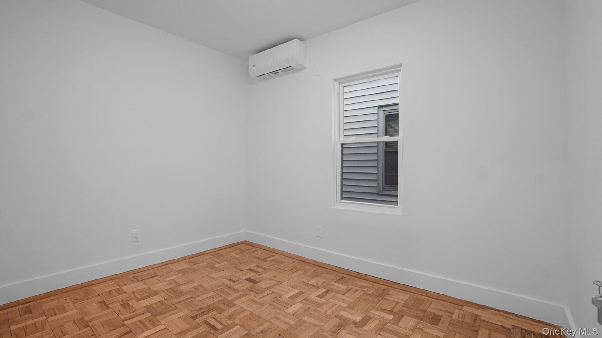 #17 photo, 4365 De Reimer Avenue, Bronx , NY 10466