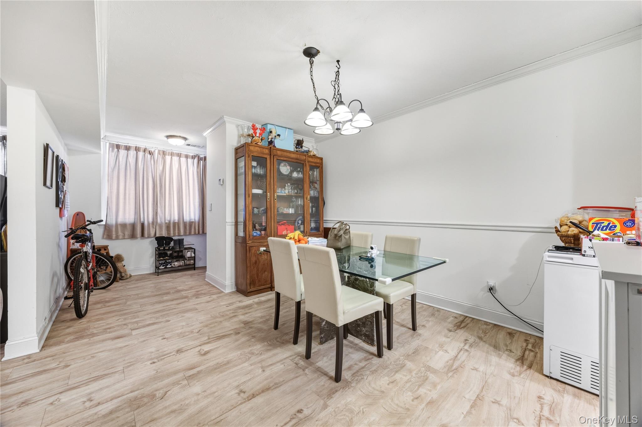 #6 photo, 1005 Colony Drive, Hartsdale , NY 10530