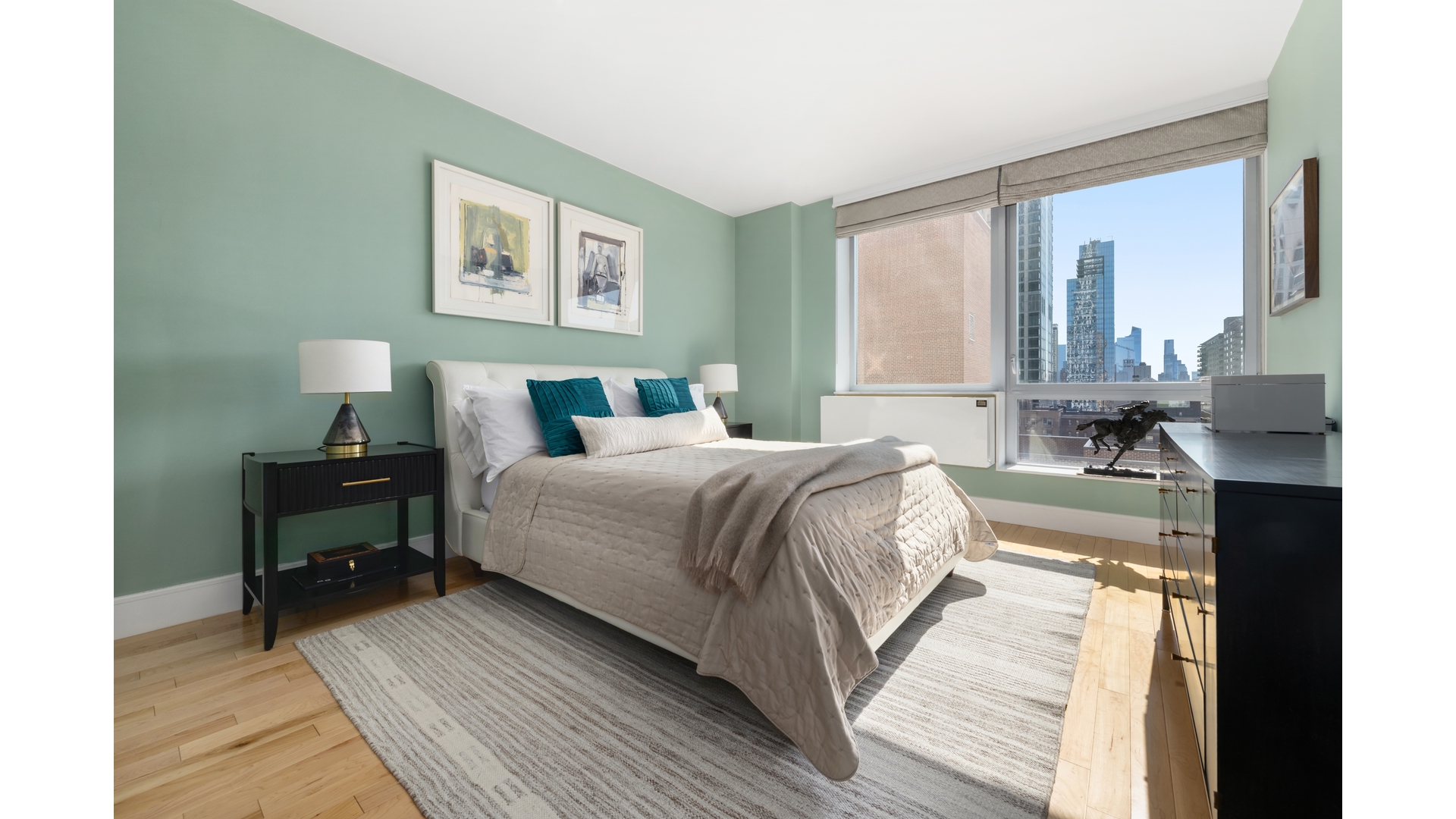 #6 photo, 212 W 72ND Street, Lincoln Square , NY 10023