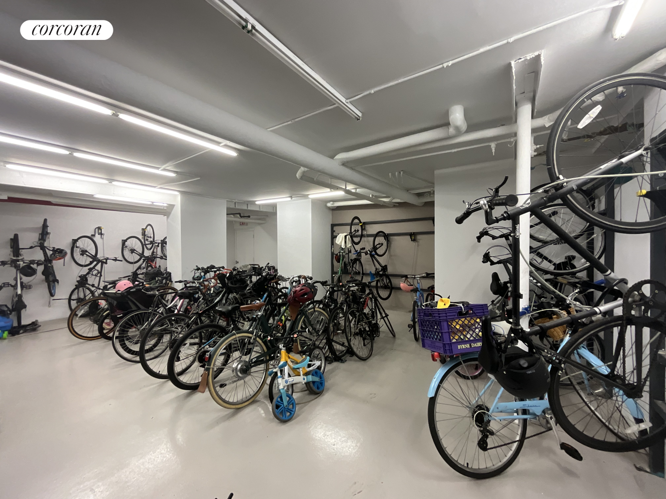 #17 photo, 24-39 38TH Street, Astoria , NY 11103