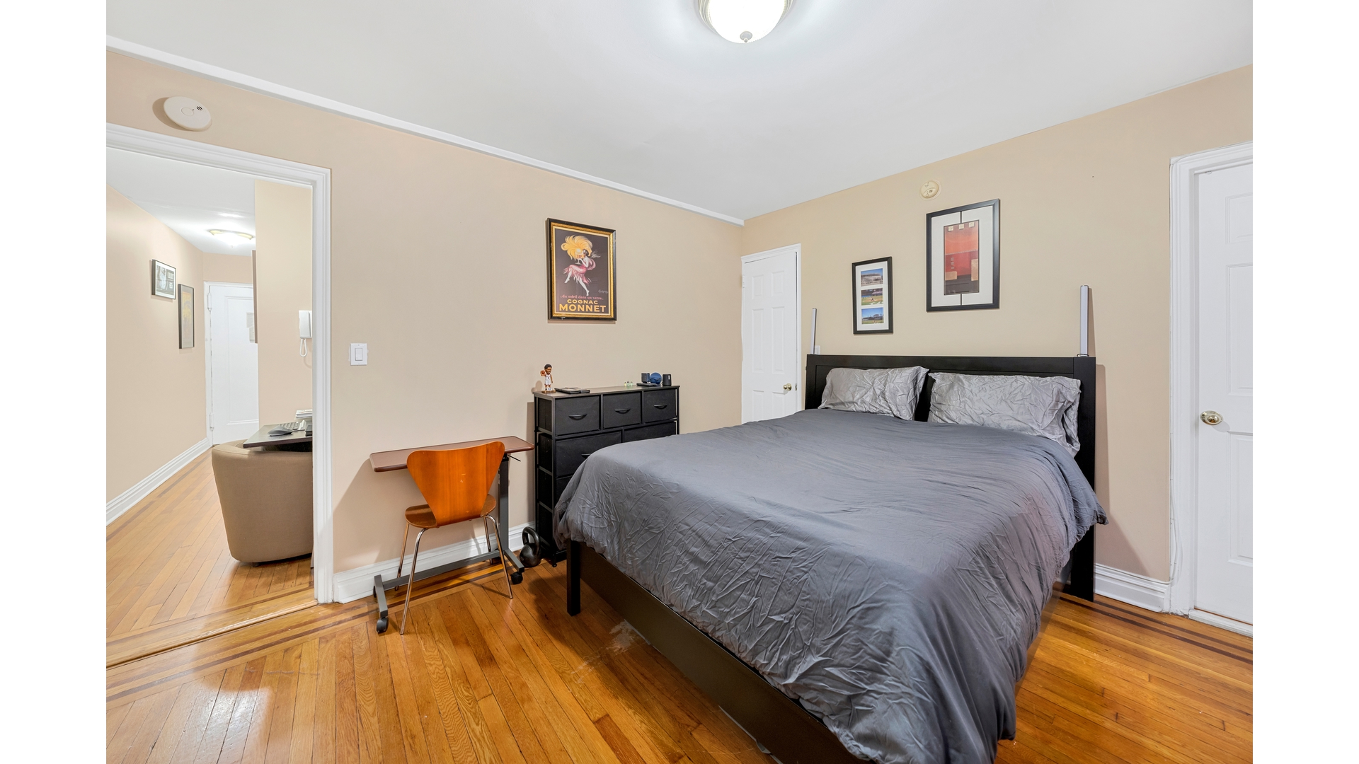 #3 photo, 142 E 49TH Street, מנהטן Turtle Bay , NY 10017