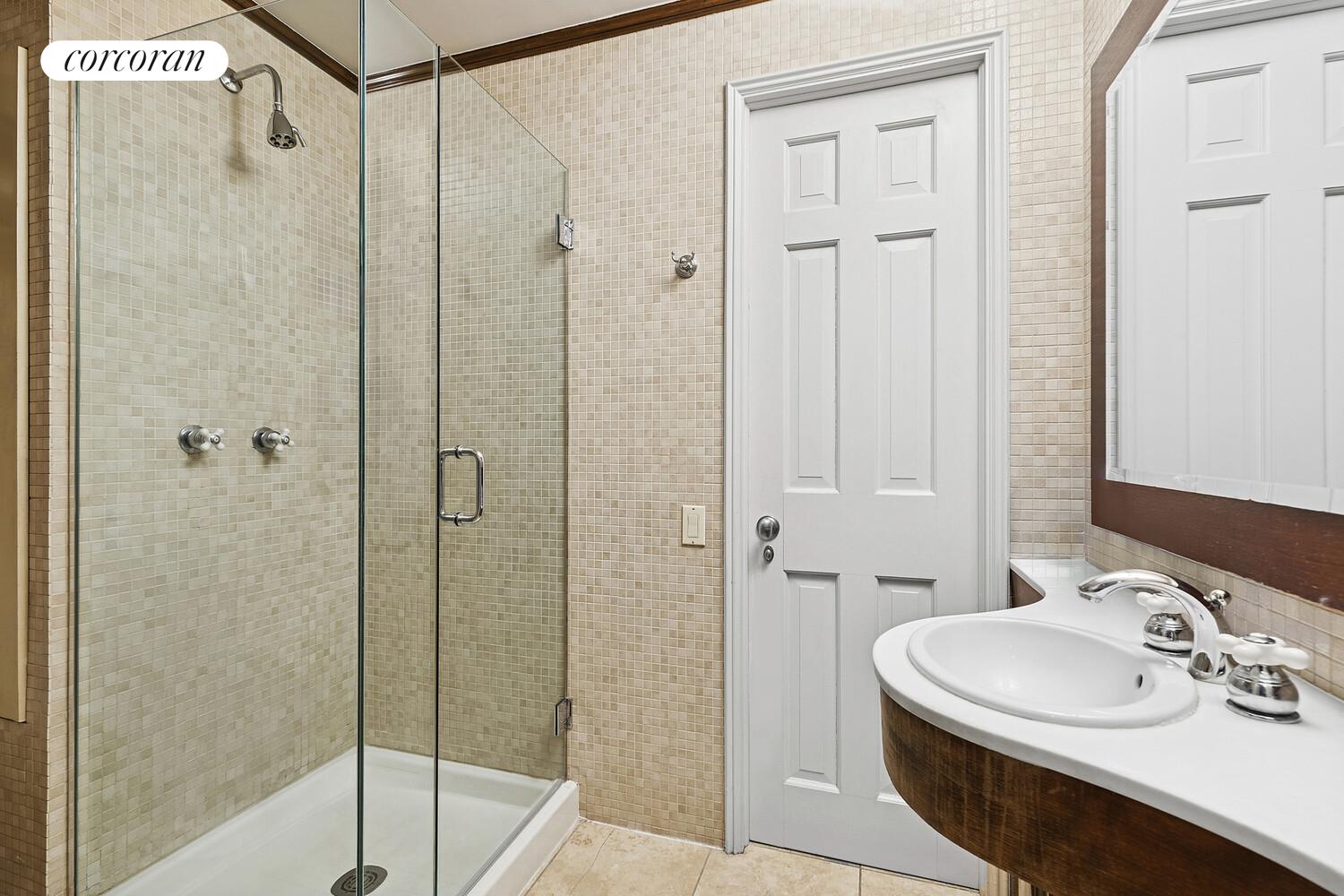 #7 photo, 108 E 37TH Street, Murray Hill , NY 10016