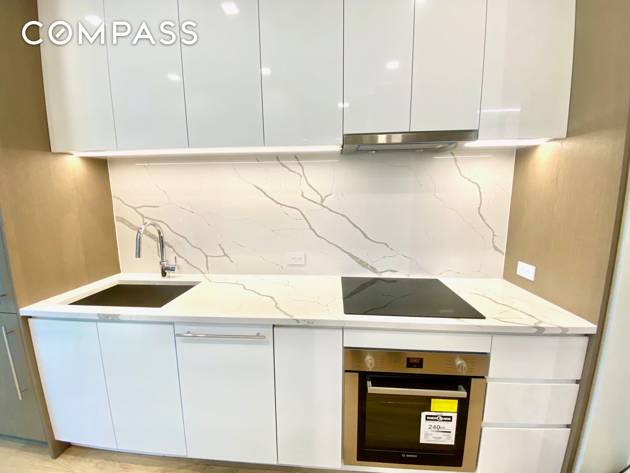 #4 photo, 45-30 Pearson Street, Long Island City , NY 11101