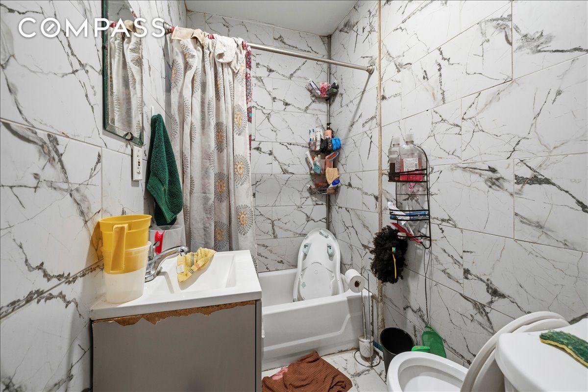 #11 photo, 956 E 87th Street, Бруклин ‖ Canarsie , NY 11236