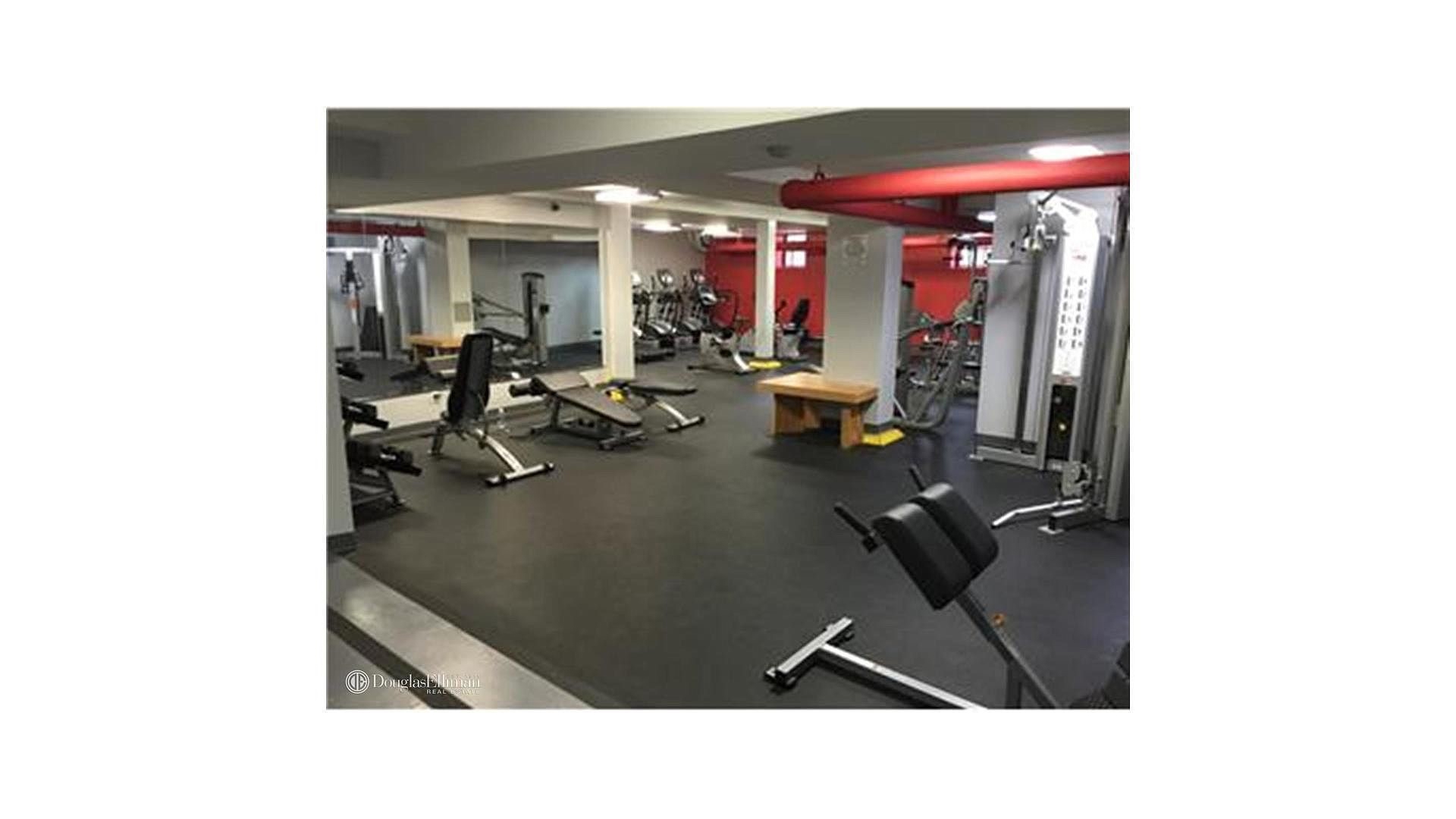 #18 photo, 112-20 72ND Drive, 皇后区 Forest Hills , NY 11375