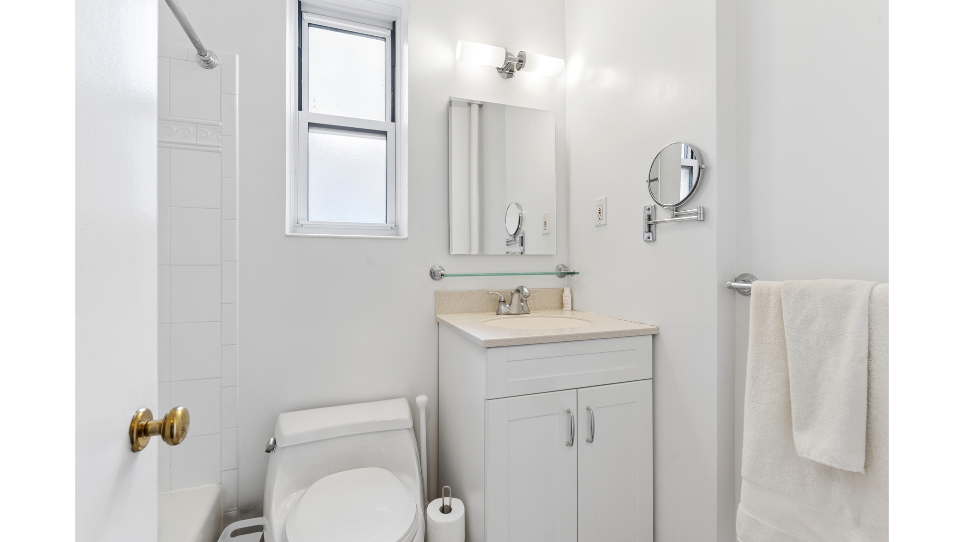 #9 photo, 112-20 72ND Drive, Forest Hills , NY 11375