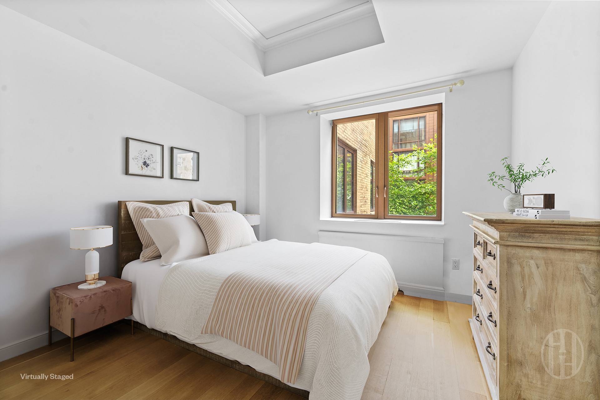 #17 photo, 225 E 19th Street, Gramercy Park , NY 10003