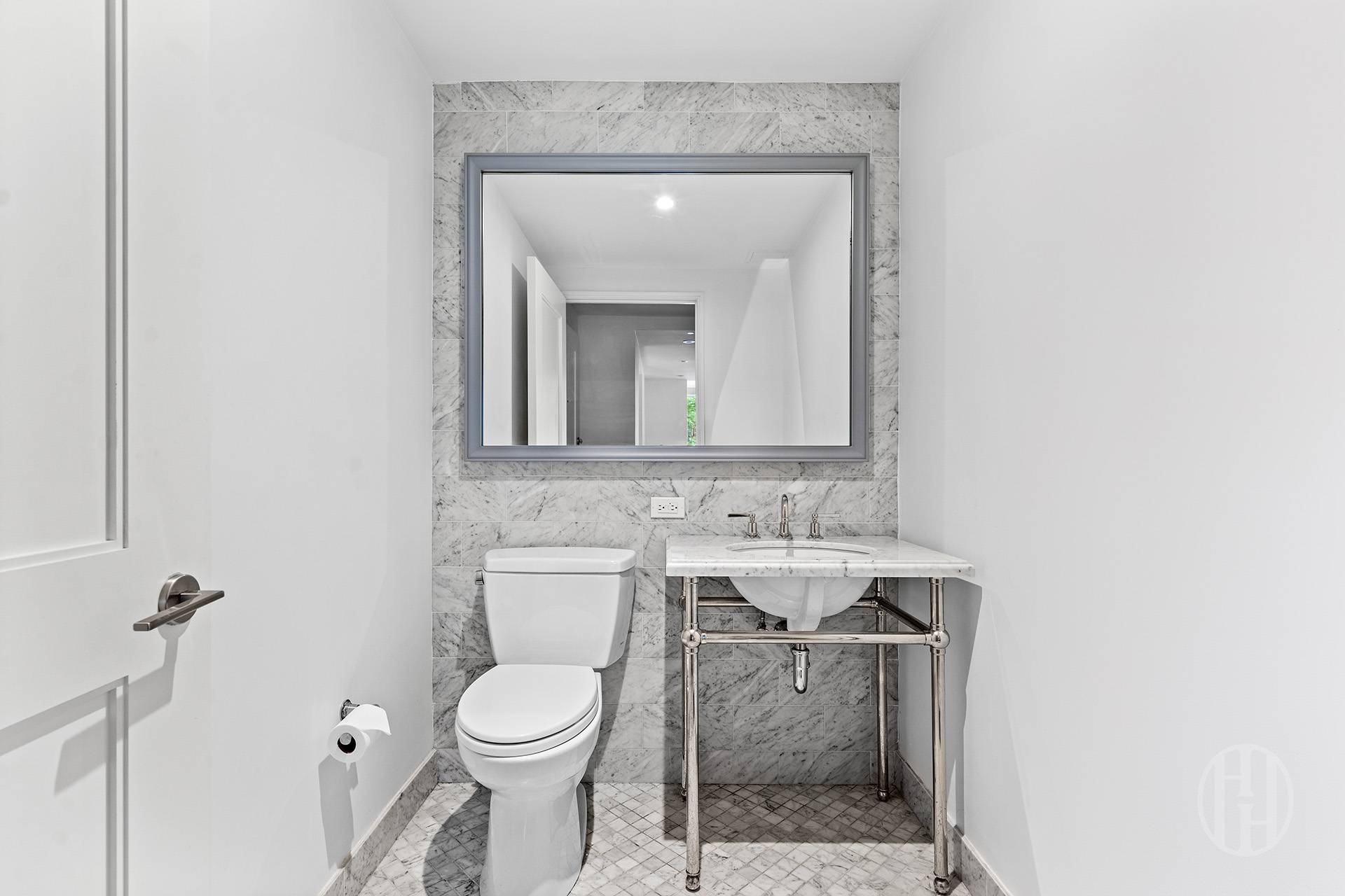 #20 photo, 225 E 19th Street, Gramercy Park , NY 10003