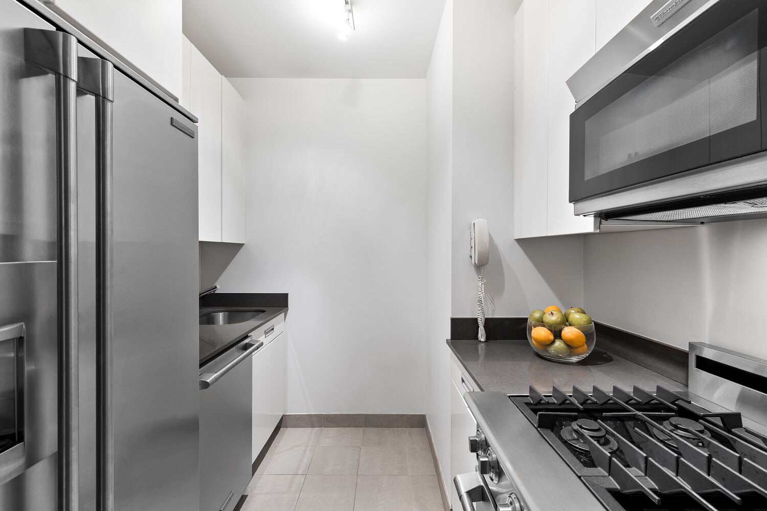 #8 photo, 99 JOHN Street, South Street Seaport , NY 10038