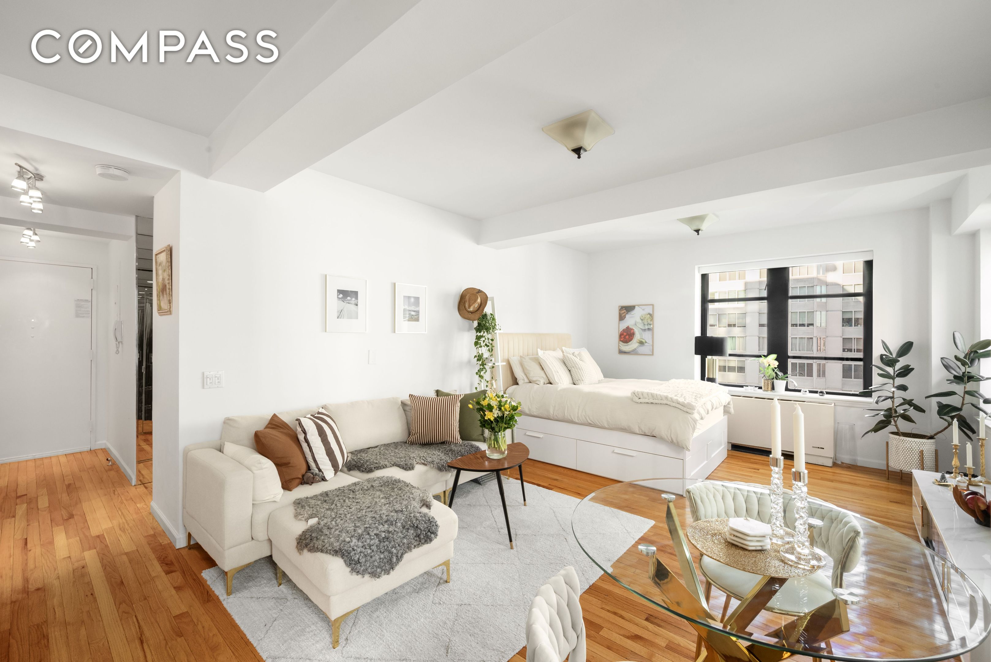 #3 photo, 43 W 61st Street, 맨해튼 Upper West Side , NY 10023