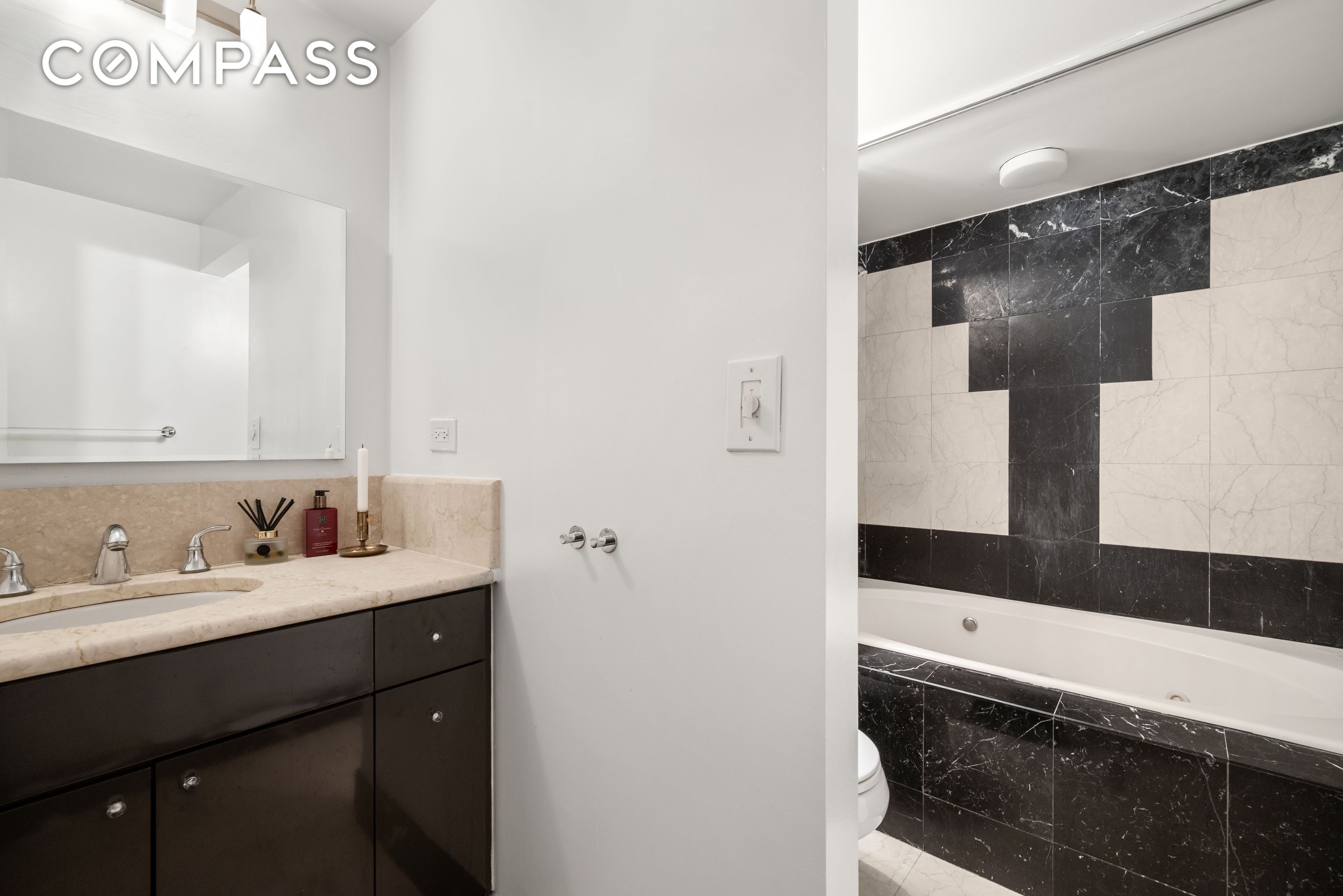 #5 photo, 43 W 61st Street, 맨해튼 Upper West Side , NY 10023