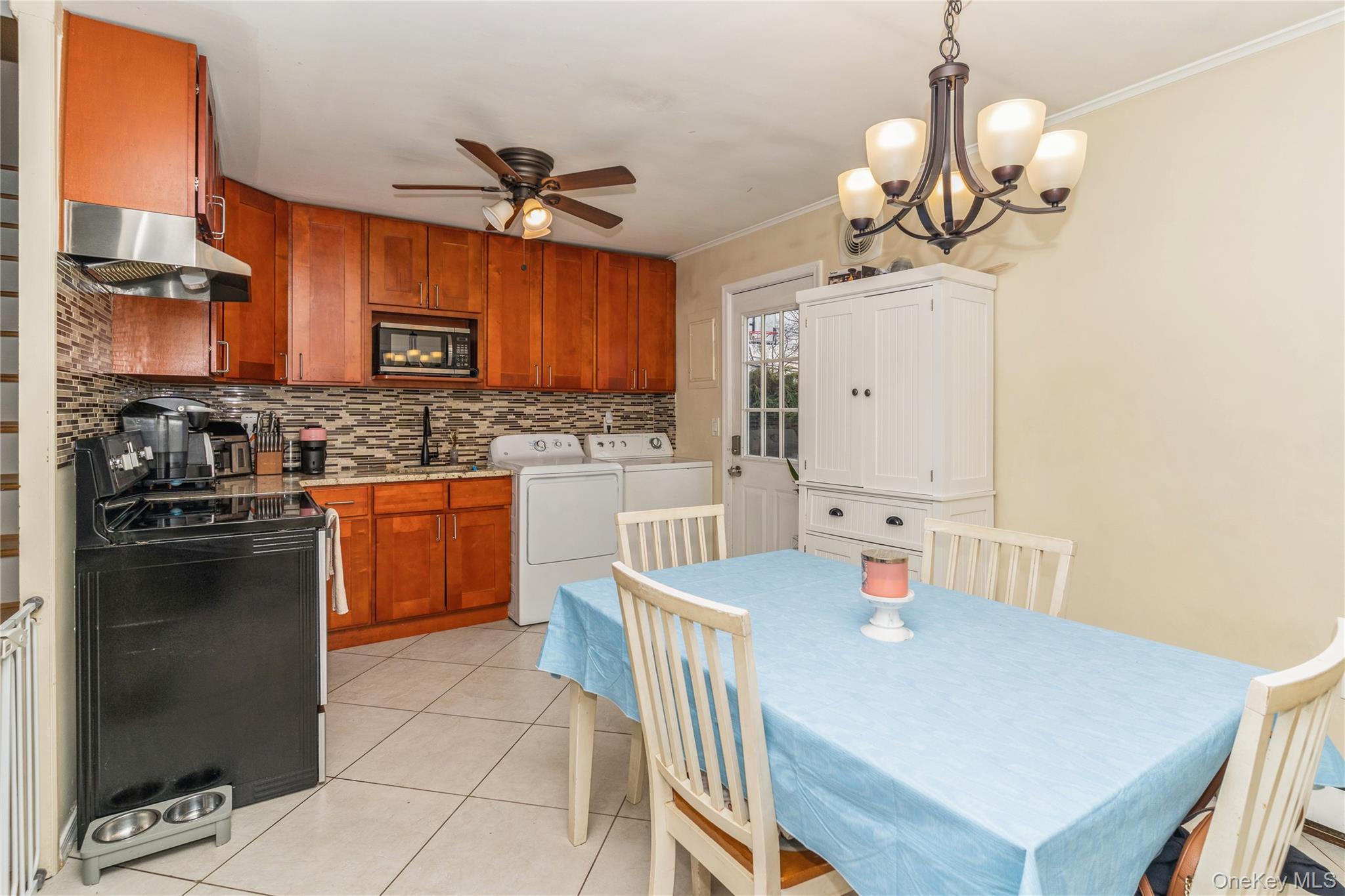 #8 photo, 20 Peacock Lane, ناسو Levittown , NY 11756