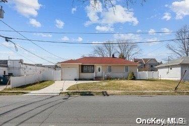 #1 photo, 916 N Clinton Avenue, Lindenhurst , NY 11757