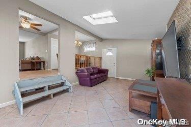 #8 photo, 916 N Clinton Avenue, Lindenhurst , NY 11757