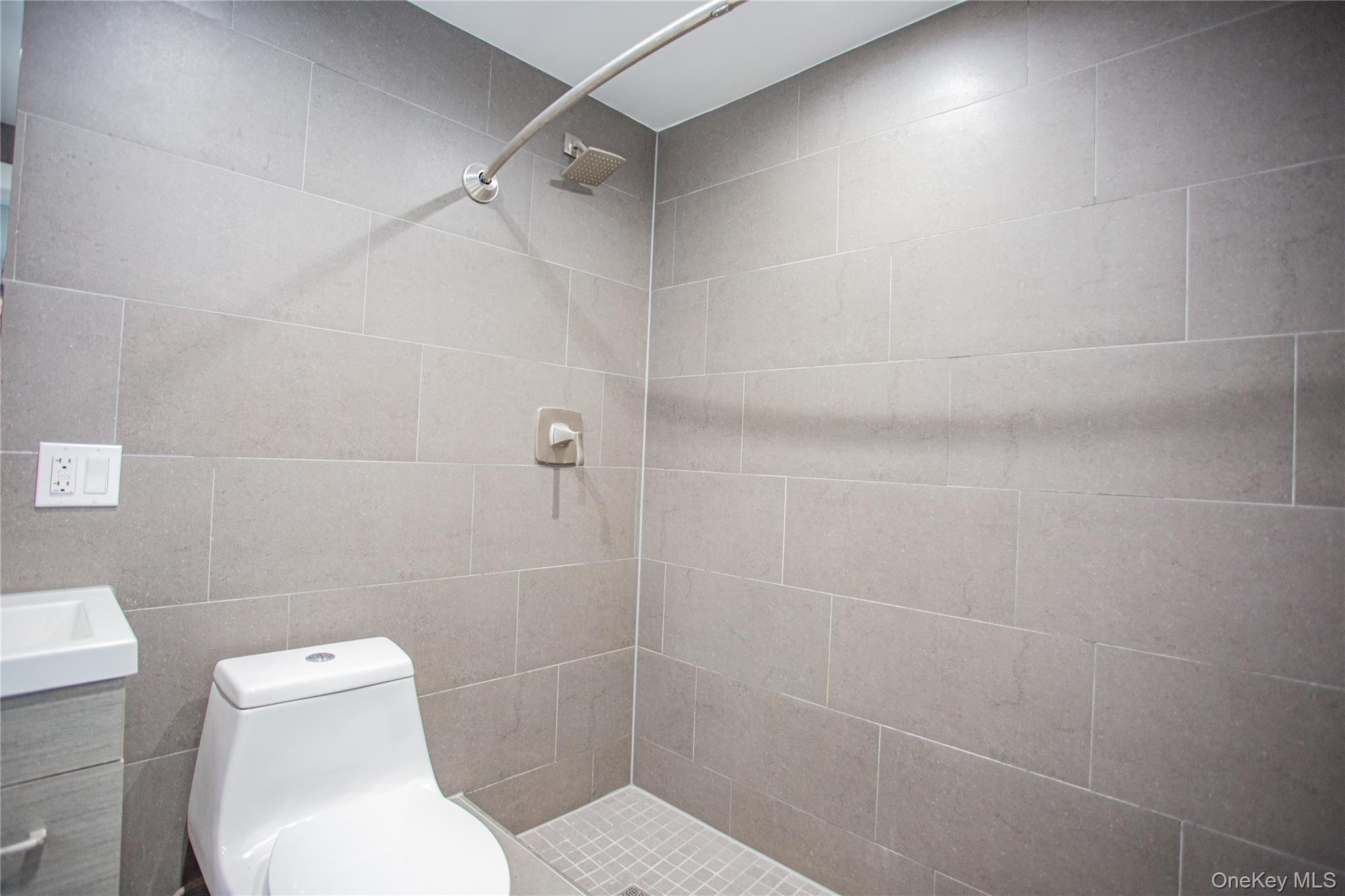 #10 photo, 470 E Broadway, ناسو Long Beach , NY 11561