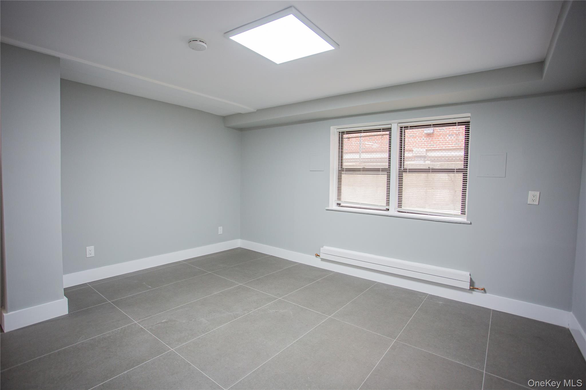 #8 photo, 470 E Broadway, ناسو Long Beach , NY 11561