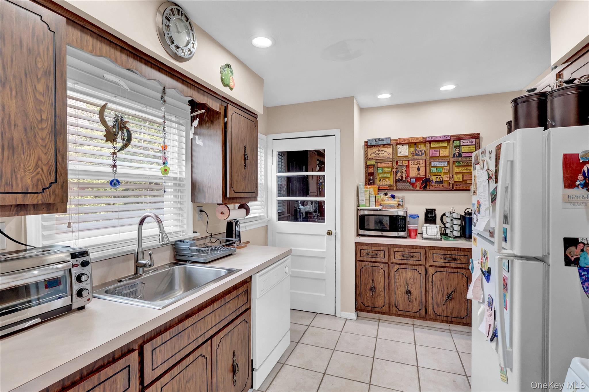 #9 photo, 1020 N 5th Street, New Hyde Park , NY 11040