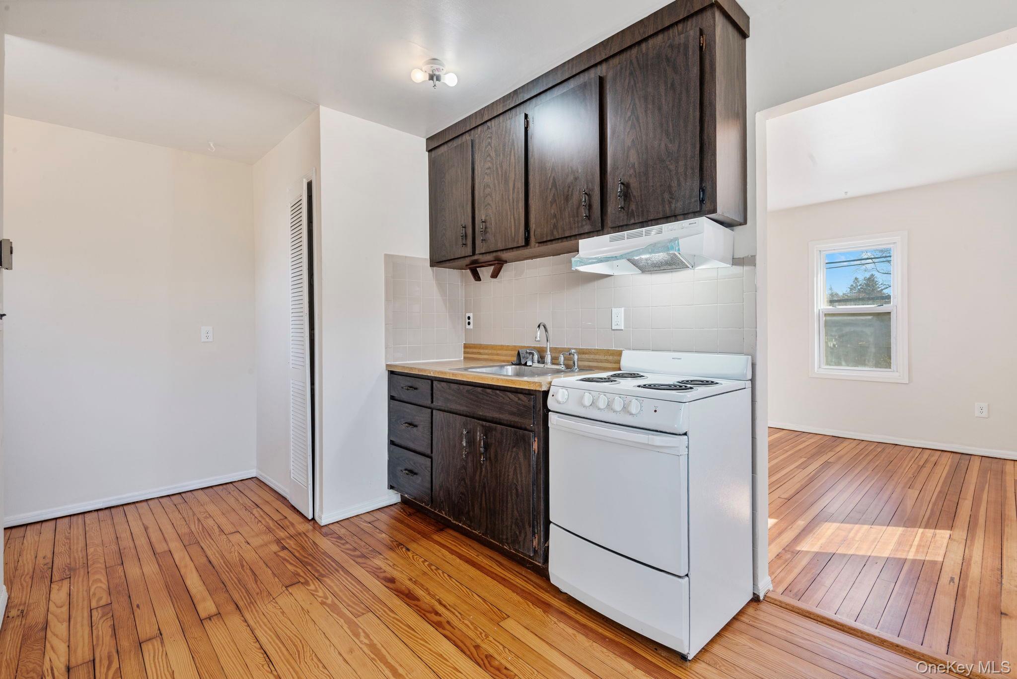 #13 photo, 500 5th Avenue, Саффолк ‖ East Northport , NY 11731