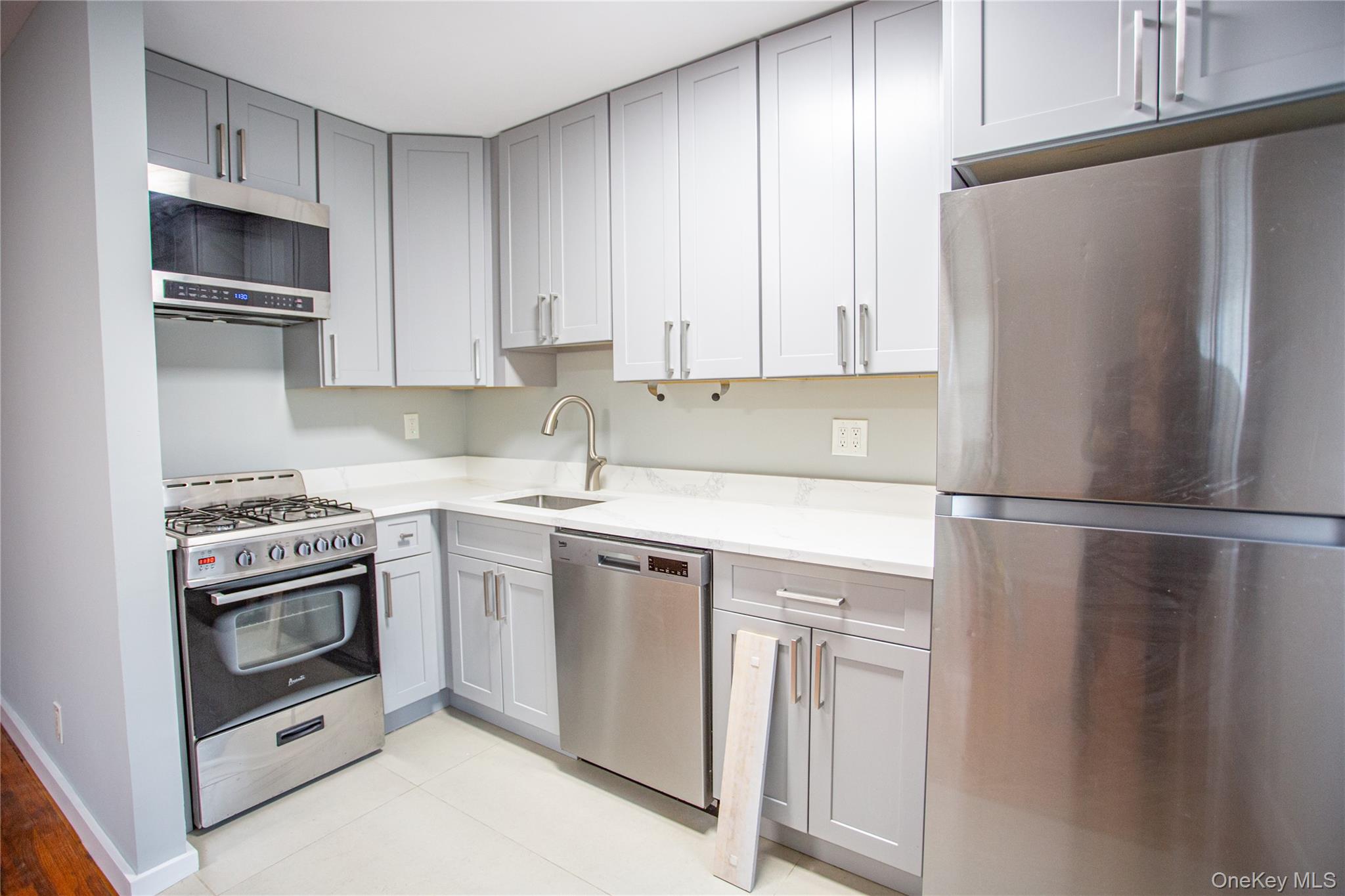 #10 photo, 470 E Broadway, ناسو Long Beach , NY 11561