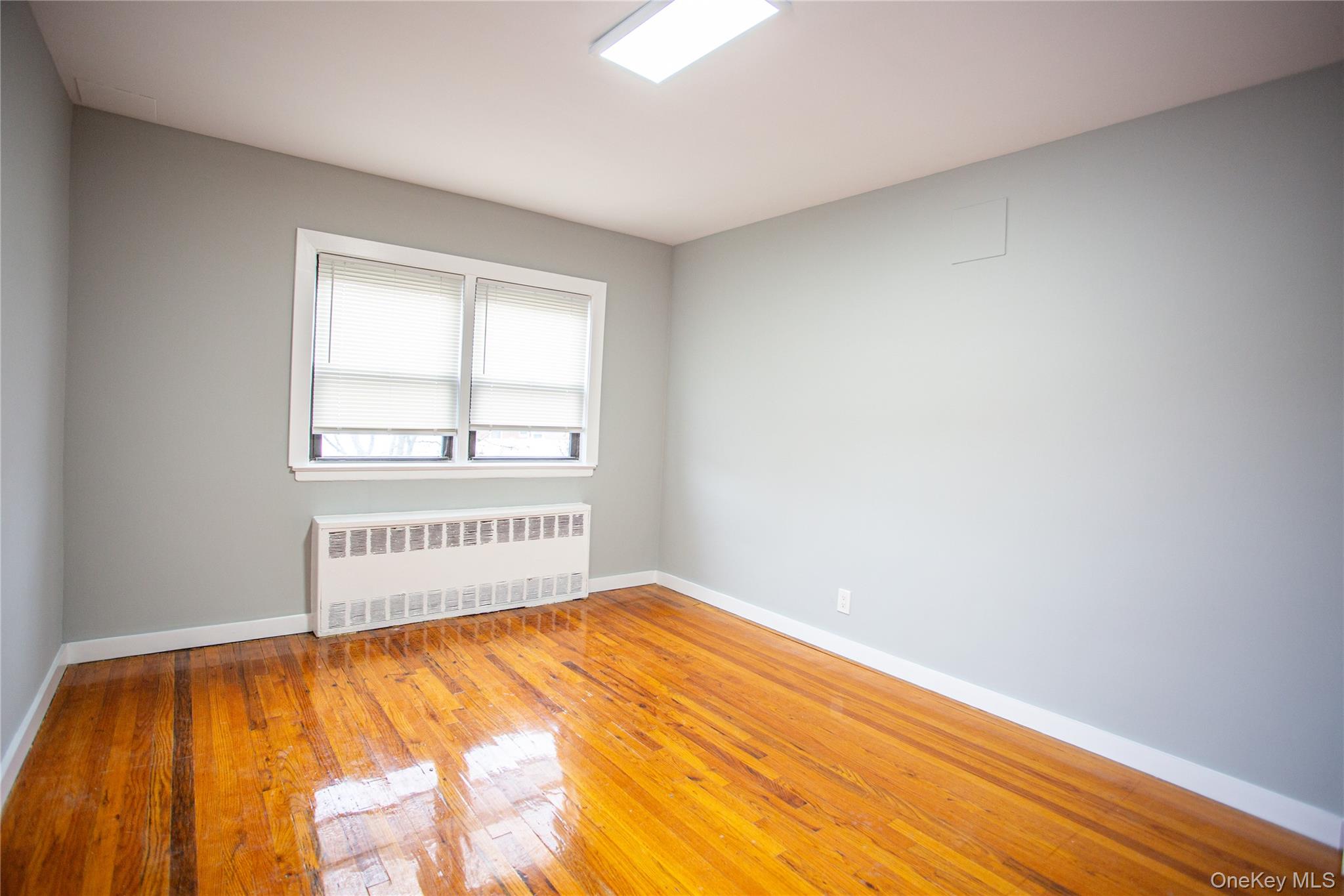 #14 photo, 470 E Broadway, ناسو Long Beach , NY 11561