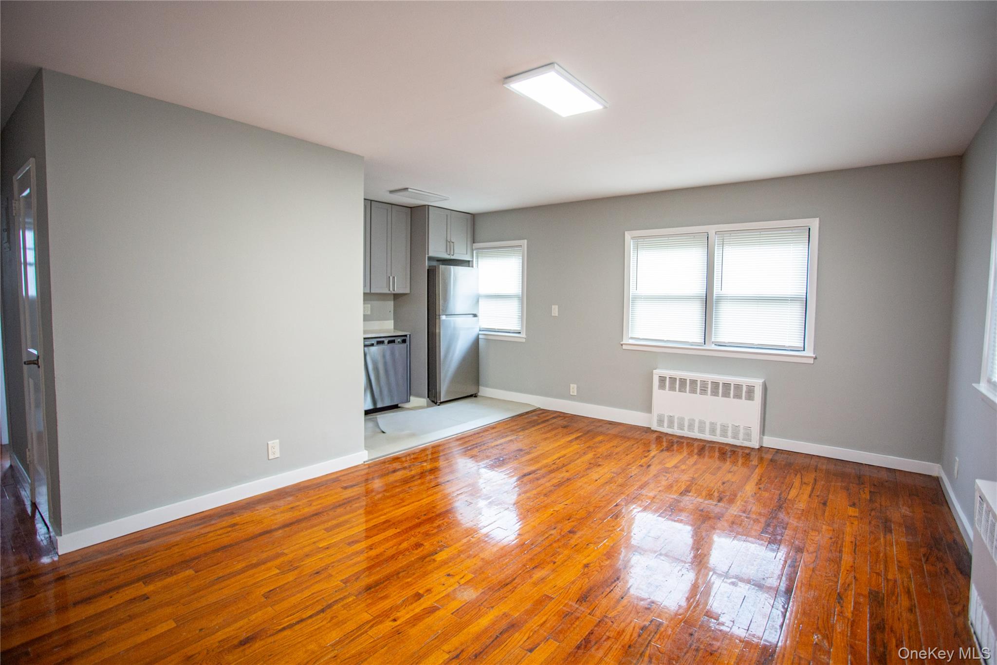 #6 photo, 470 E Broadway, ناسو Long Beach , NY 11561