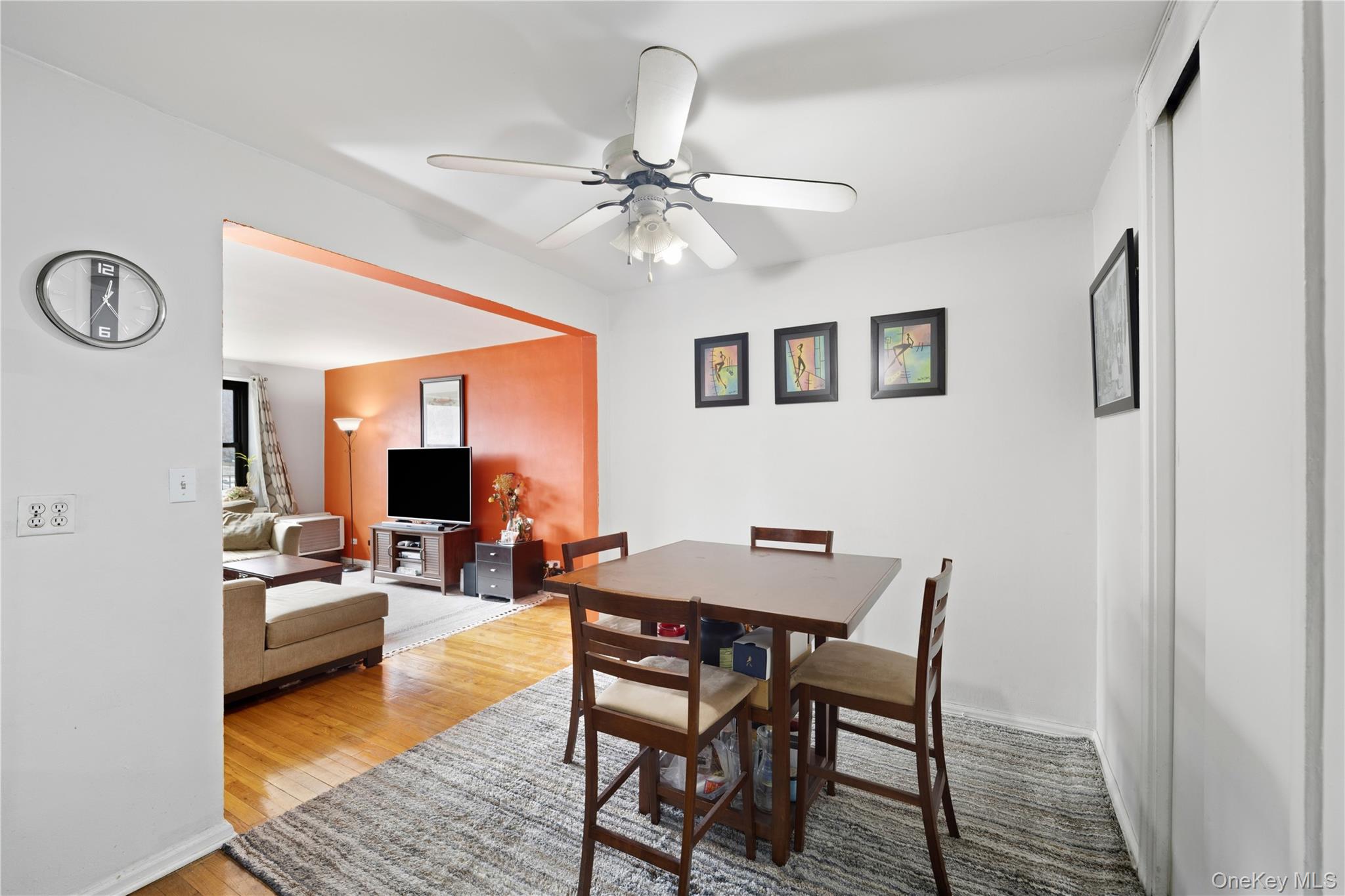 #10 photo, 73-11 Bell Boulevard, Oakland Gardens , NY 11364