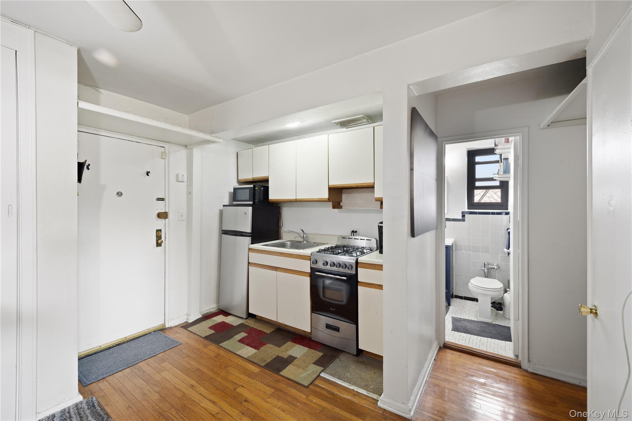 #11 photo, 73-11 Bell Boulevard, Oakland Gardens , NY 11364