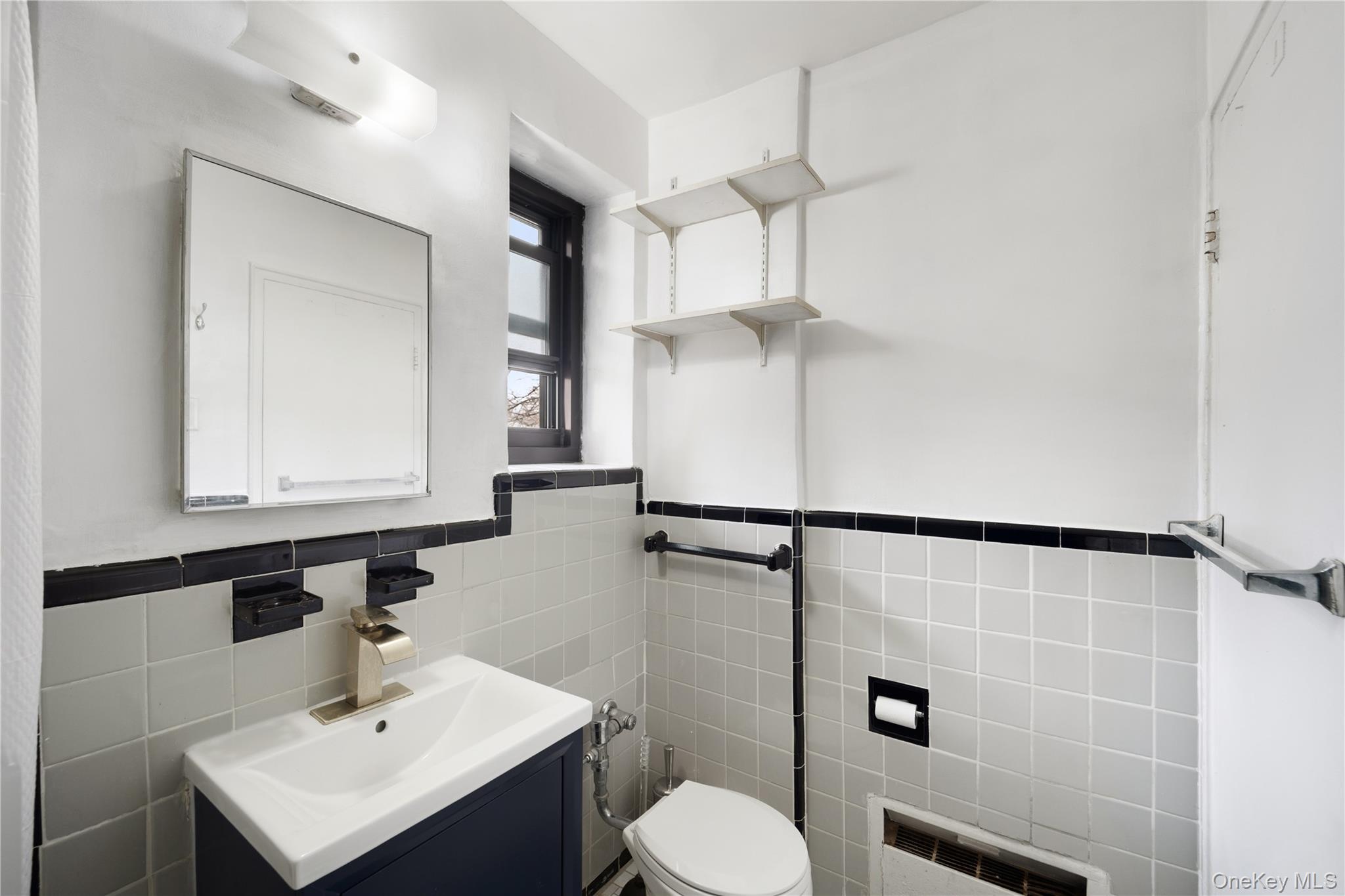 #15 photo, 73-11 Bell Boulevard, Oakland Gardens , NY 11364