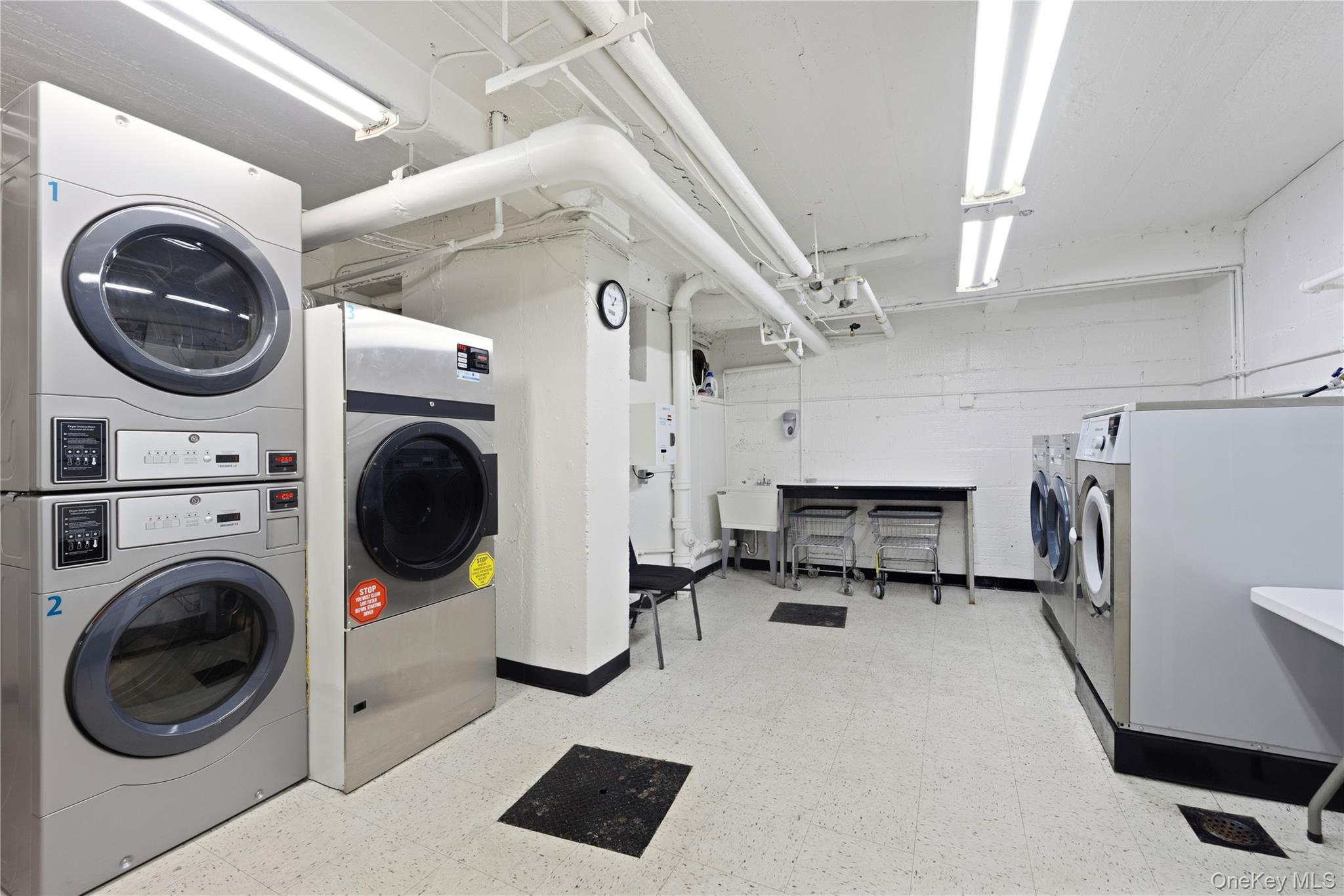 #16 photo, 73-11 Bell Boulevard, Oakland Gardens , NY 11364