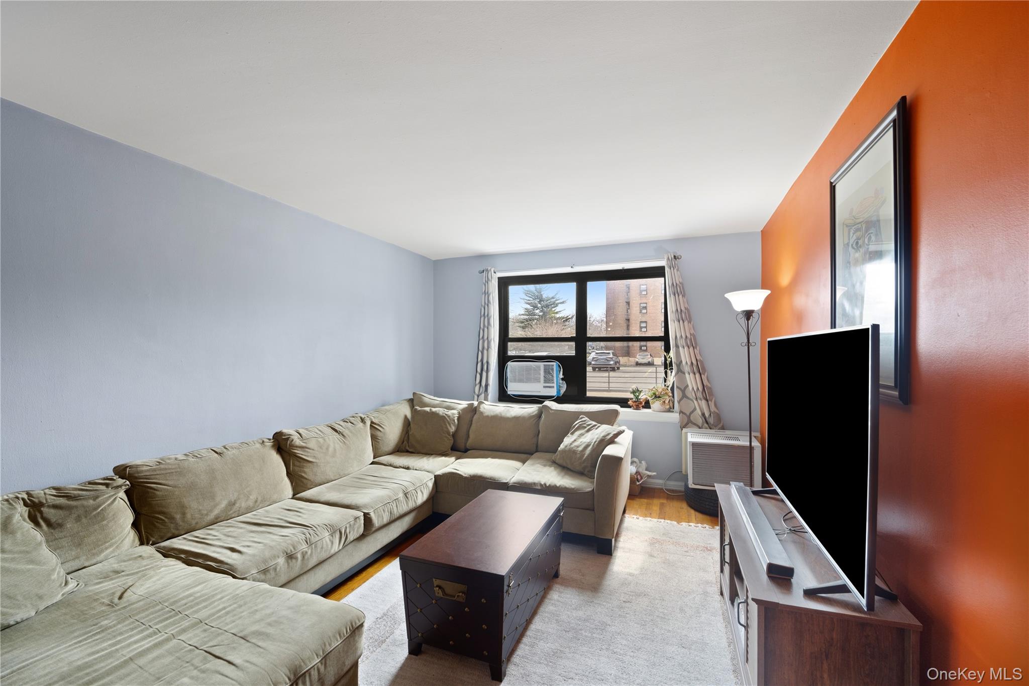 #8 photo, 73-11 Bell Boulevard, Oakland Gardens , NY 11364