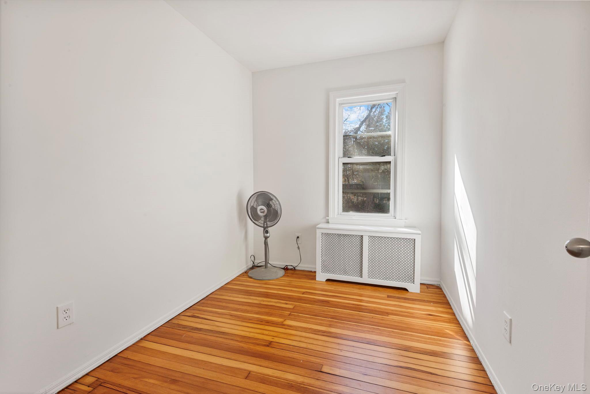 #19 photo, 500 5th Avenue, Саффолк ‖ East Northport , NY 11731